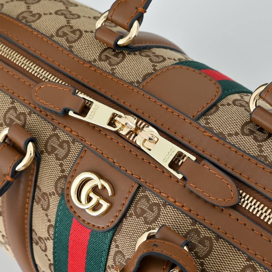 C3897 [Exclusive Background] Real-life photos, original upgraded version 🔥 Super Double G collection. From daily wear to special occasions, various patterns loved by the brand add extra charm to these new leather items. This handbag is crafted from black  — image 7