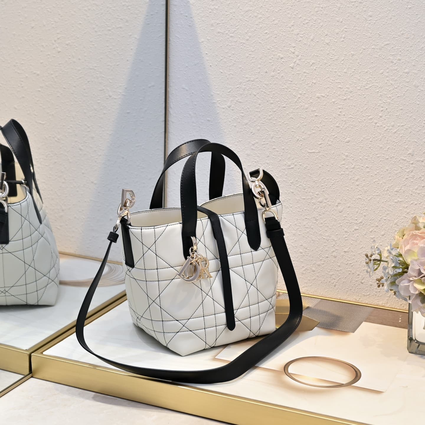 C1804 In stock!! — image 3
