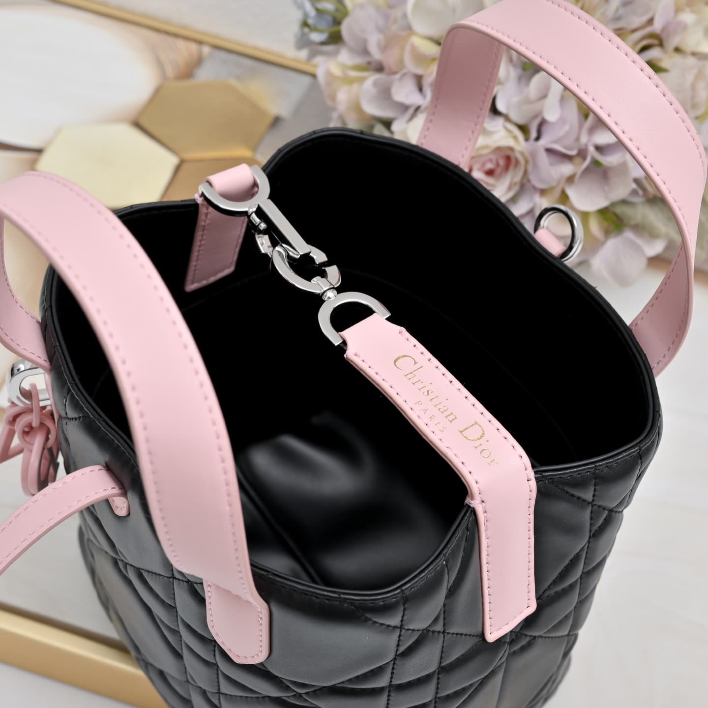 C1810 New colors available for sale. Toujours vertical handbag with mixed colors — image 5