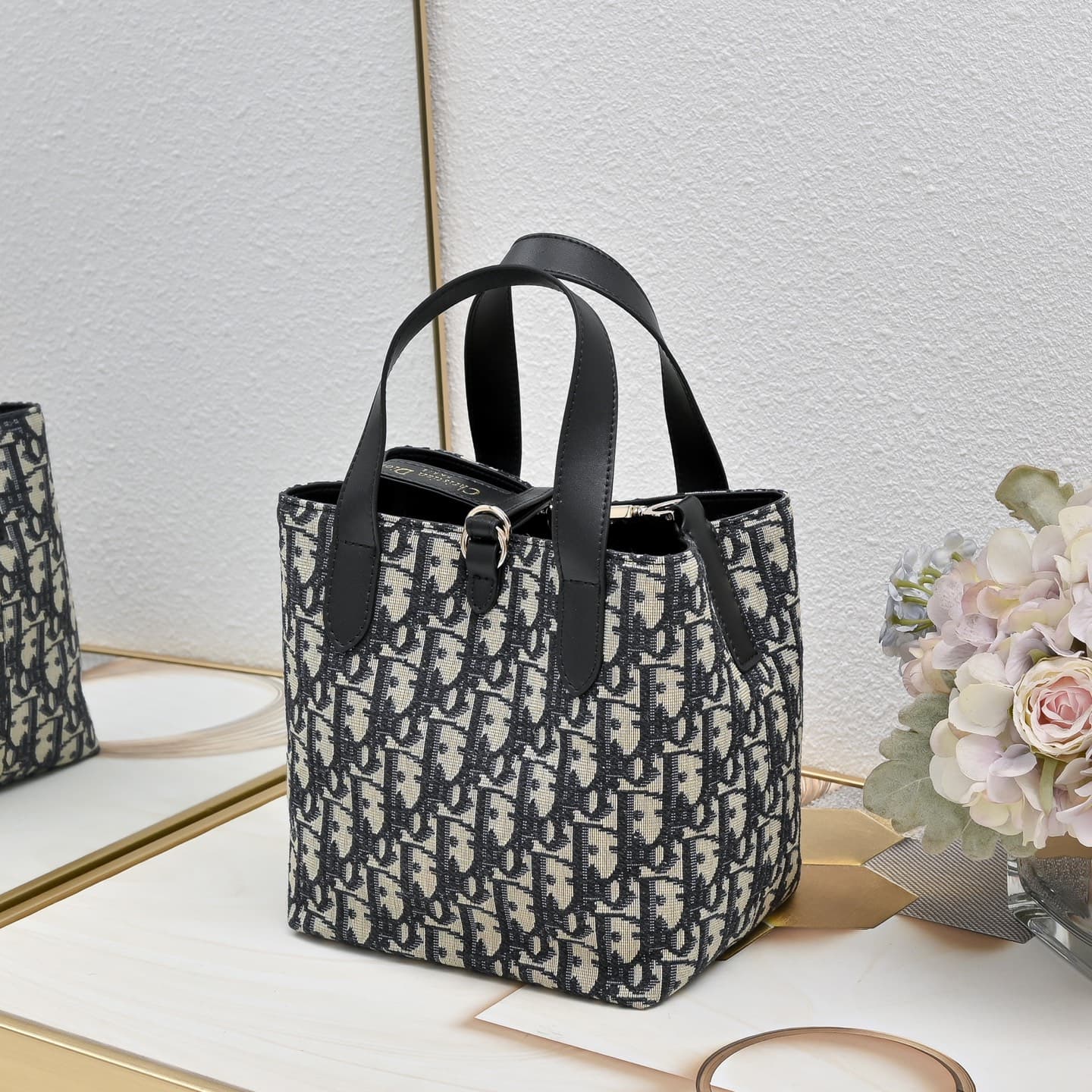 C1809 New colors available for sale. Toujours vertical handbag with mixed colors — image 3