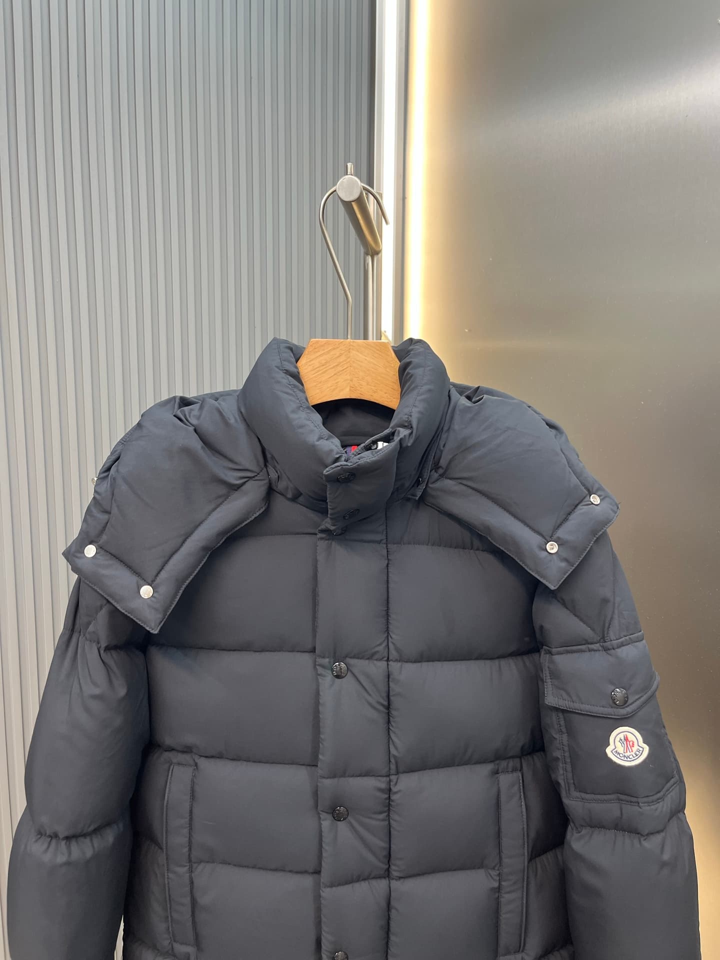C11122 Premium goose-down jacket — image 2