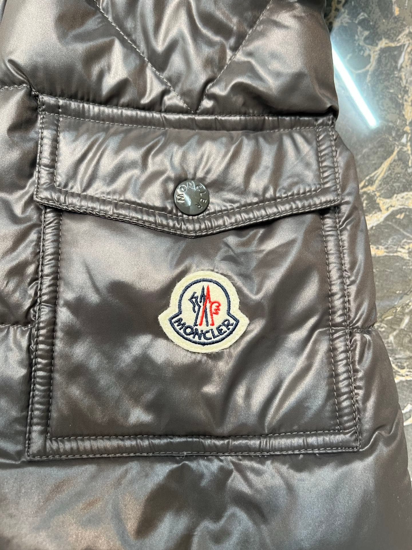 C11113 Goffled Downwear specialty store: Upgraded Moner Maya Maya men’s shiny cap down jacket. Relaxed fit that works well with anyone; same design for both men and women — image 6