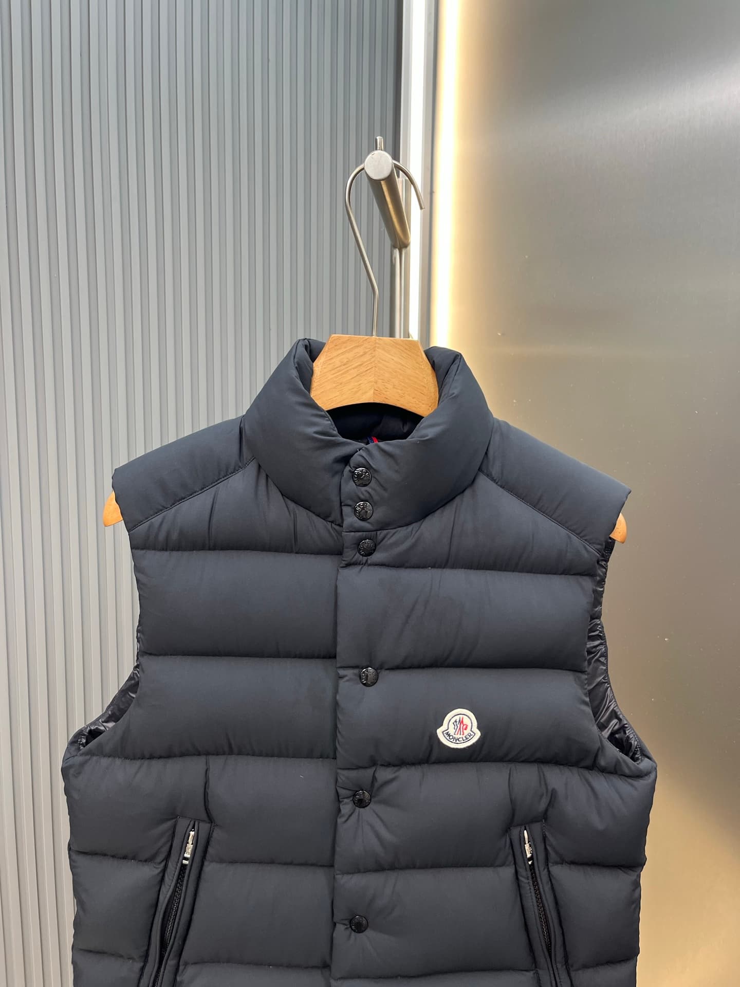 C11115 Moner Men’s matte, thick collared casual wear — image 2