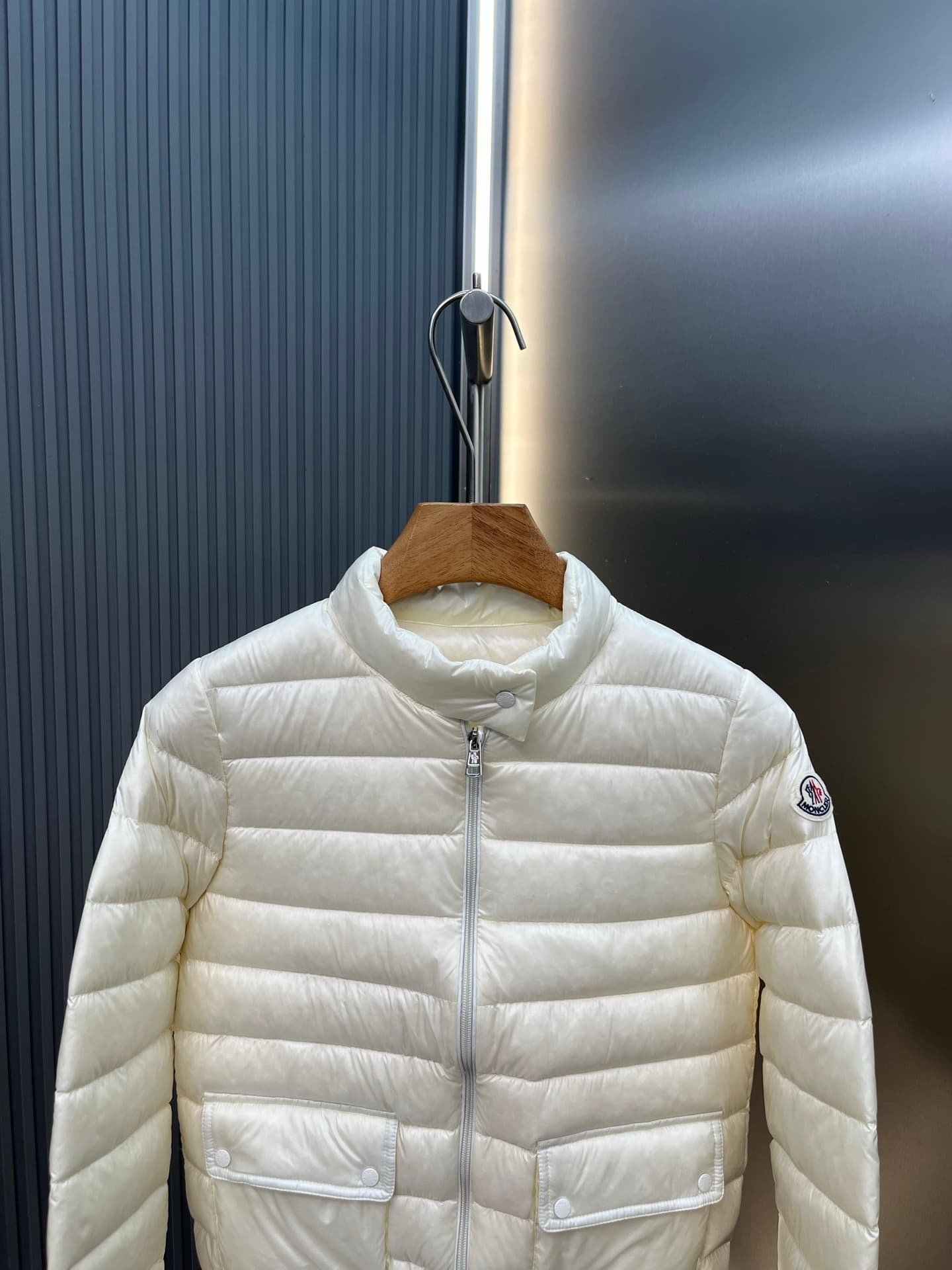 C11107 95 velvet, equipped with a dedicated counter for dust prevention — image 2