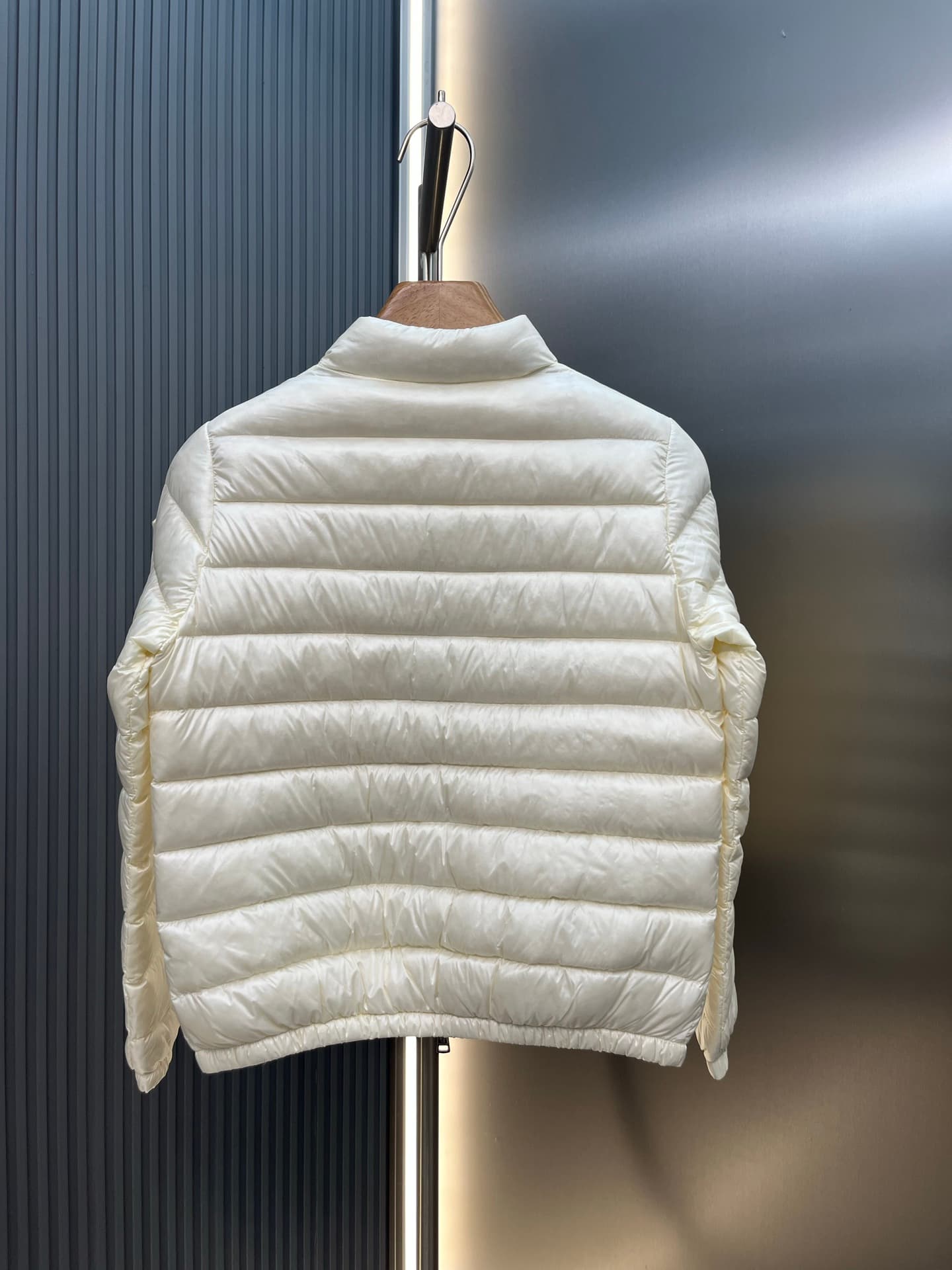 C11107 95 velvet, equipped with a dedicated counter for dust prevention — image 3