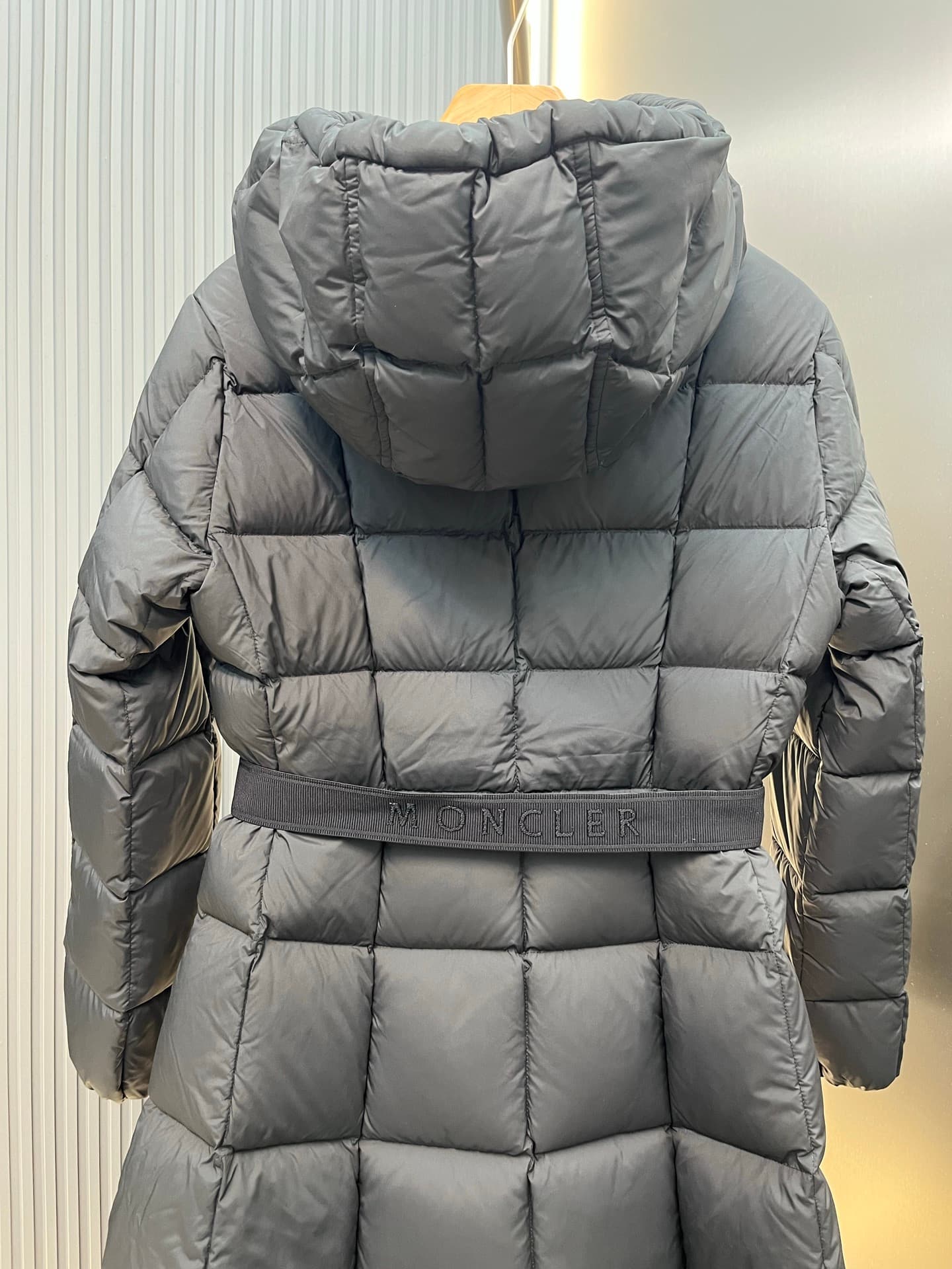 C11100 MONER/MC Disney Princesses on the Run collection – Long-waist, winter-specific new item for women. A must-have trendy item! The long-waist down jacket features a classic design in a fresh proportion, showcasing an impeccable fashion style. Product  — image 4