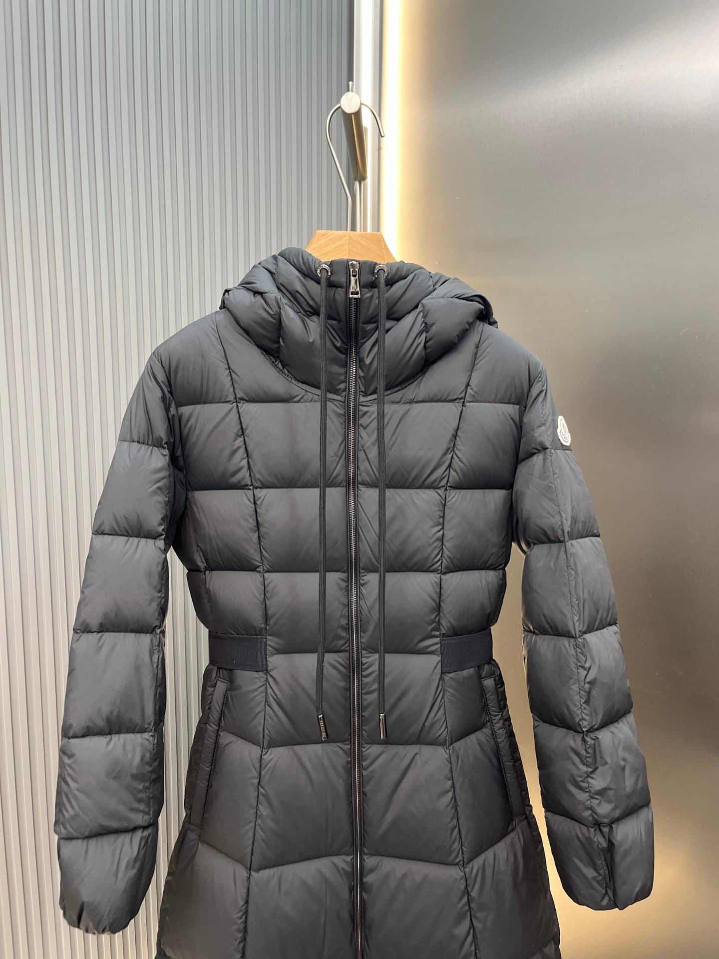 C11100 MONER/MC Disney Princesses on the Run collection – Long-waist, winter-specific new item for women. A must-have trendy item! The long-waist down jacket features a classic design in a fresh proportion, showcasing an impeccable fashion style. Product  — image 2