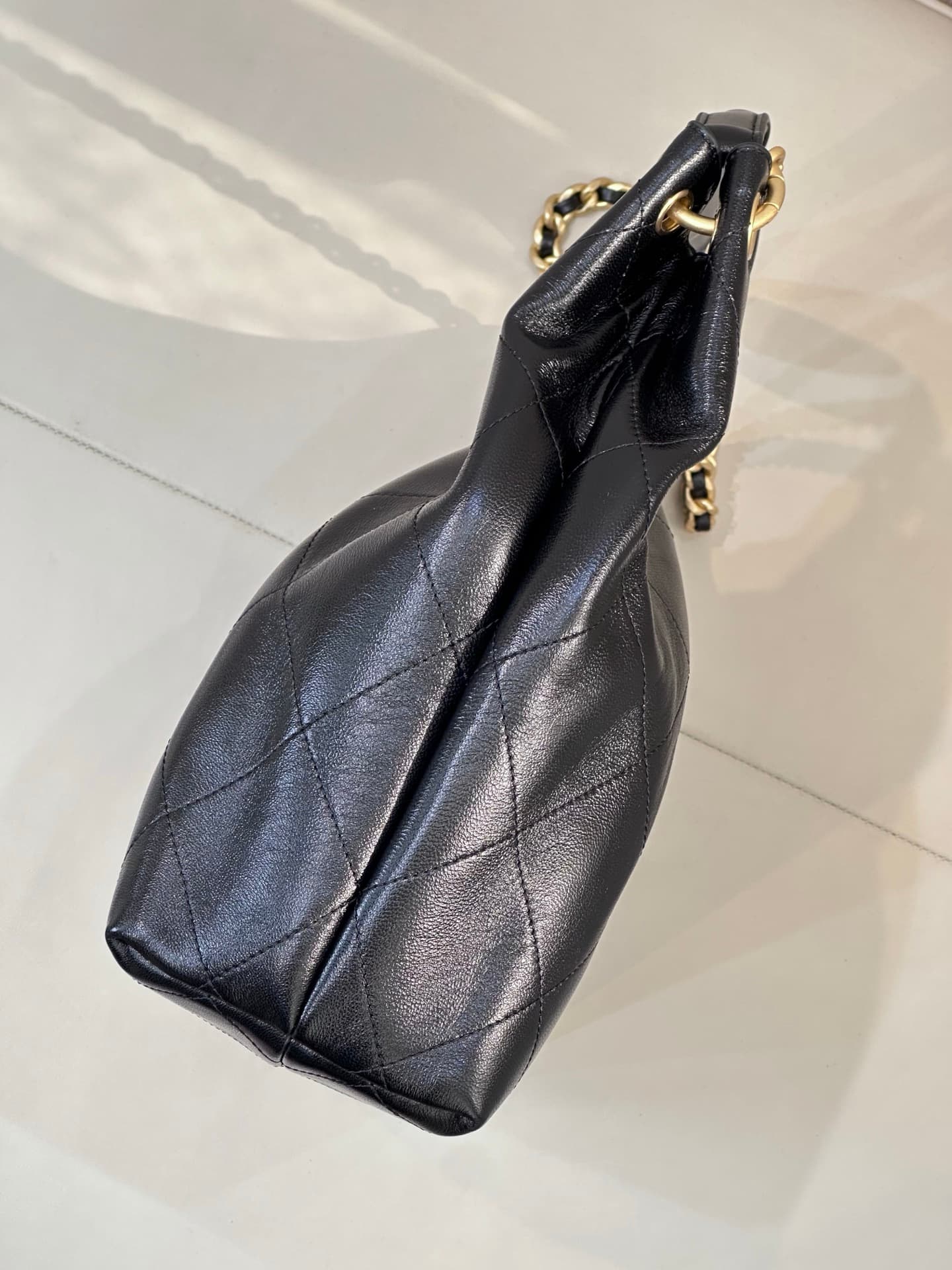 C711 5978 CHANEL 26C – New Spring collection of Hobo hippie bags. As soon as it’s released, it’s almost always out of stock! — image 5