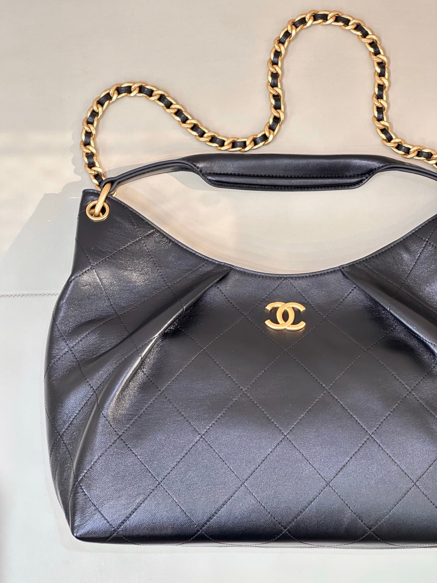 C711 5978 CHANEL 26C – New Spring collection of Hobo hippie bags. As soon as it’s released, it’s almost always out of stock! — image 2