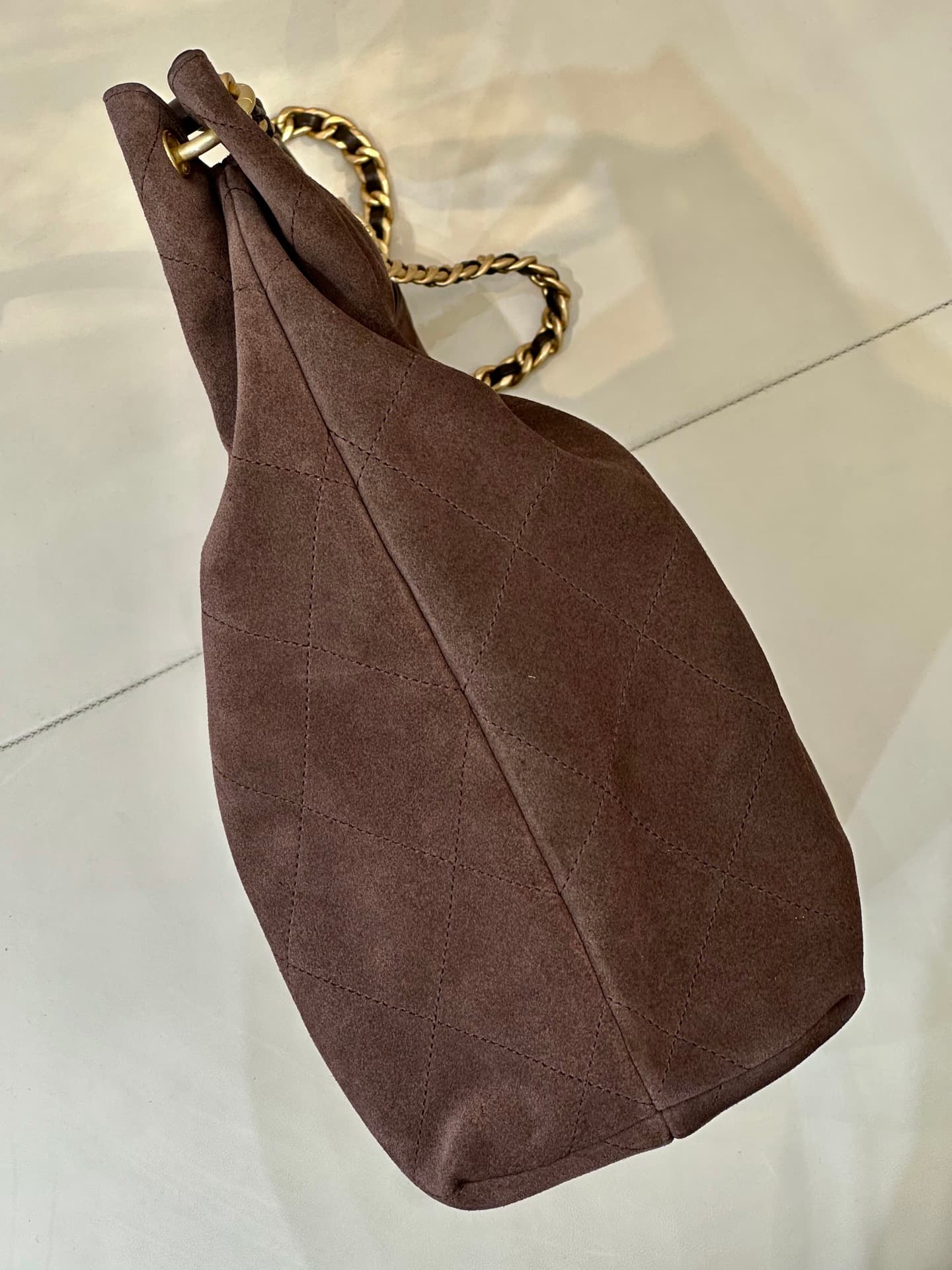 C714 6016 CHANEL 26C – The new early spring style Hobo bag. As soon as it was released, it became impossible to find in stock! — image 5