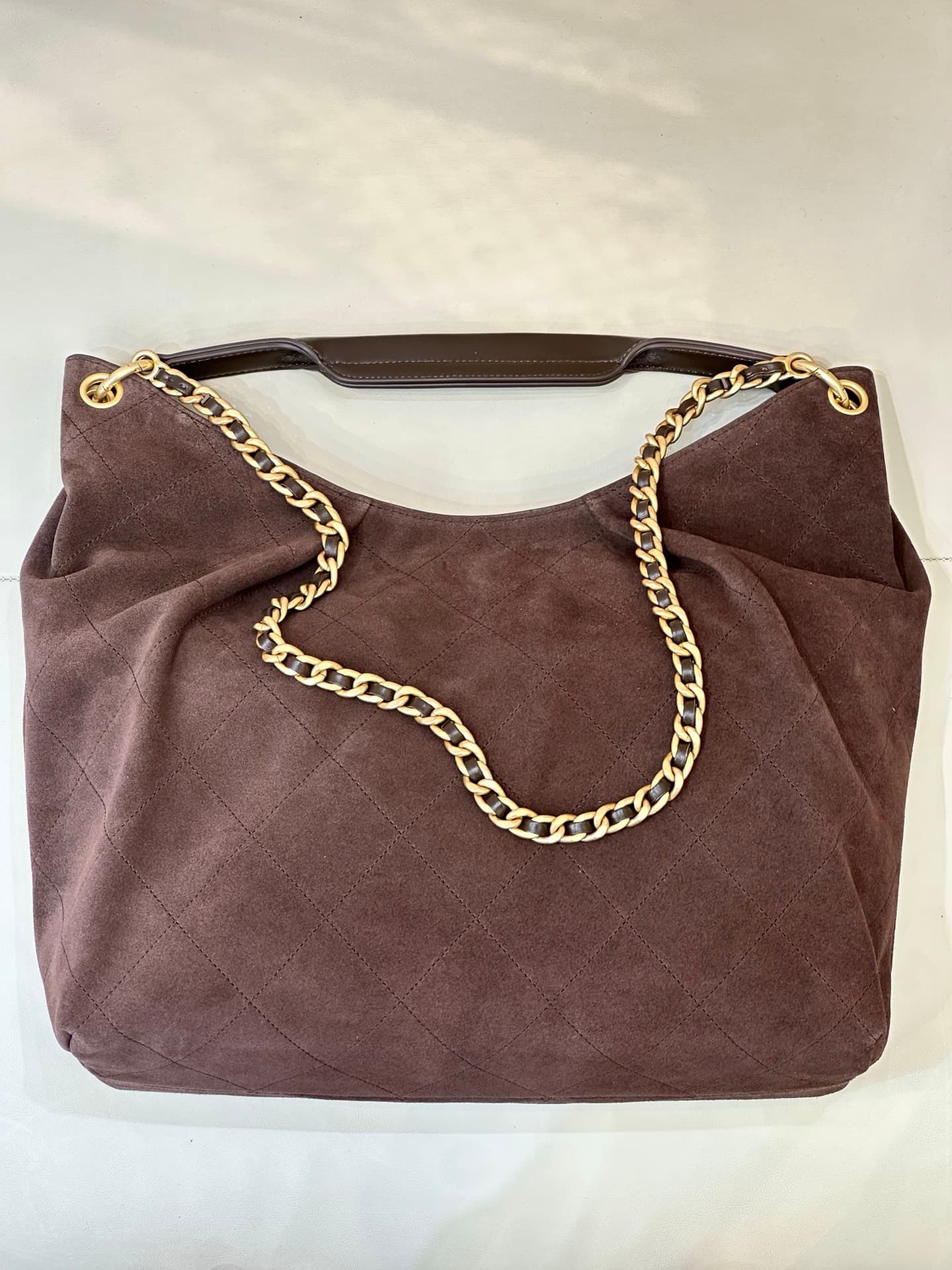 C714 6016 CHANEL 26C – The new early spring style Hobo bag. As soon as it was released, it became impossible to find in stock! — image 6