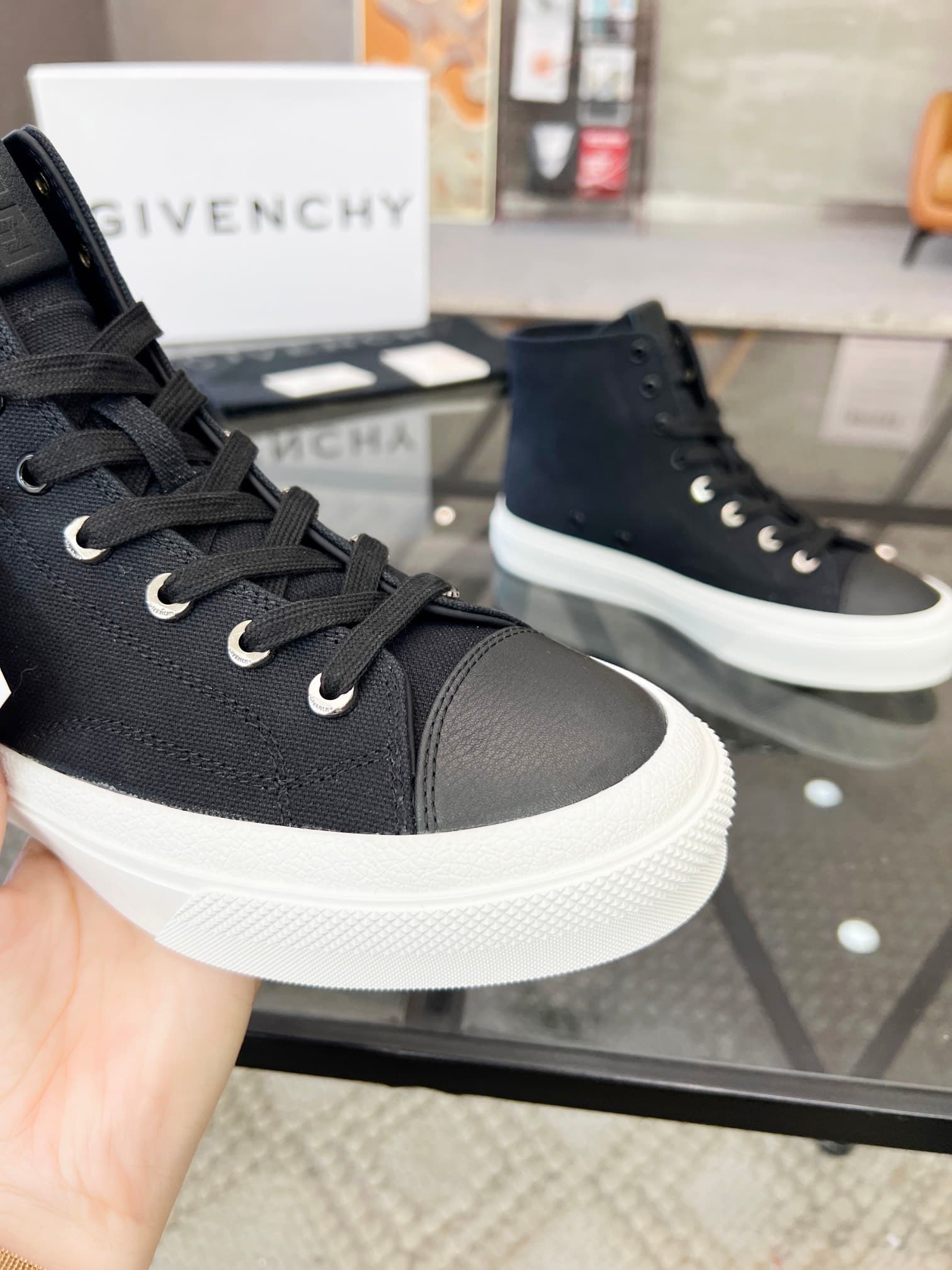 D9 real 💰   J  🔍 Top purchasing agents 🇮🇹 Ji Pao Street Couple 👫 New high top boots are coming, a super popular sports hot item in the counter. The original factory is equipped with Italian imported cowhide and fabric, with a classic appearance and a new  — image 6