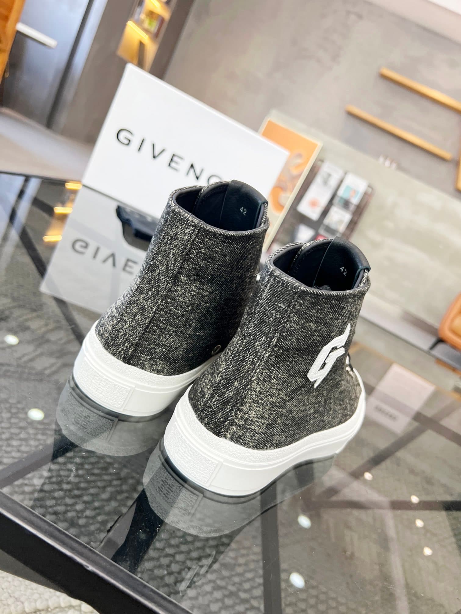D11 real 💰  J  🔍 Top purchasing agents 🇮🇹 Ji Pao Street Couple 👫 New high top boots are coming, a super popular sports hot item in the counter. The original factory is equipped with Italian imported cowhide and fabric, with a classic appearance and a new  — image 8