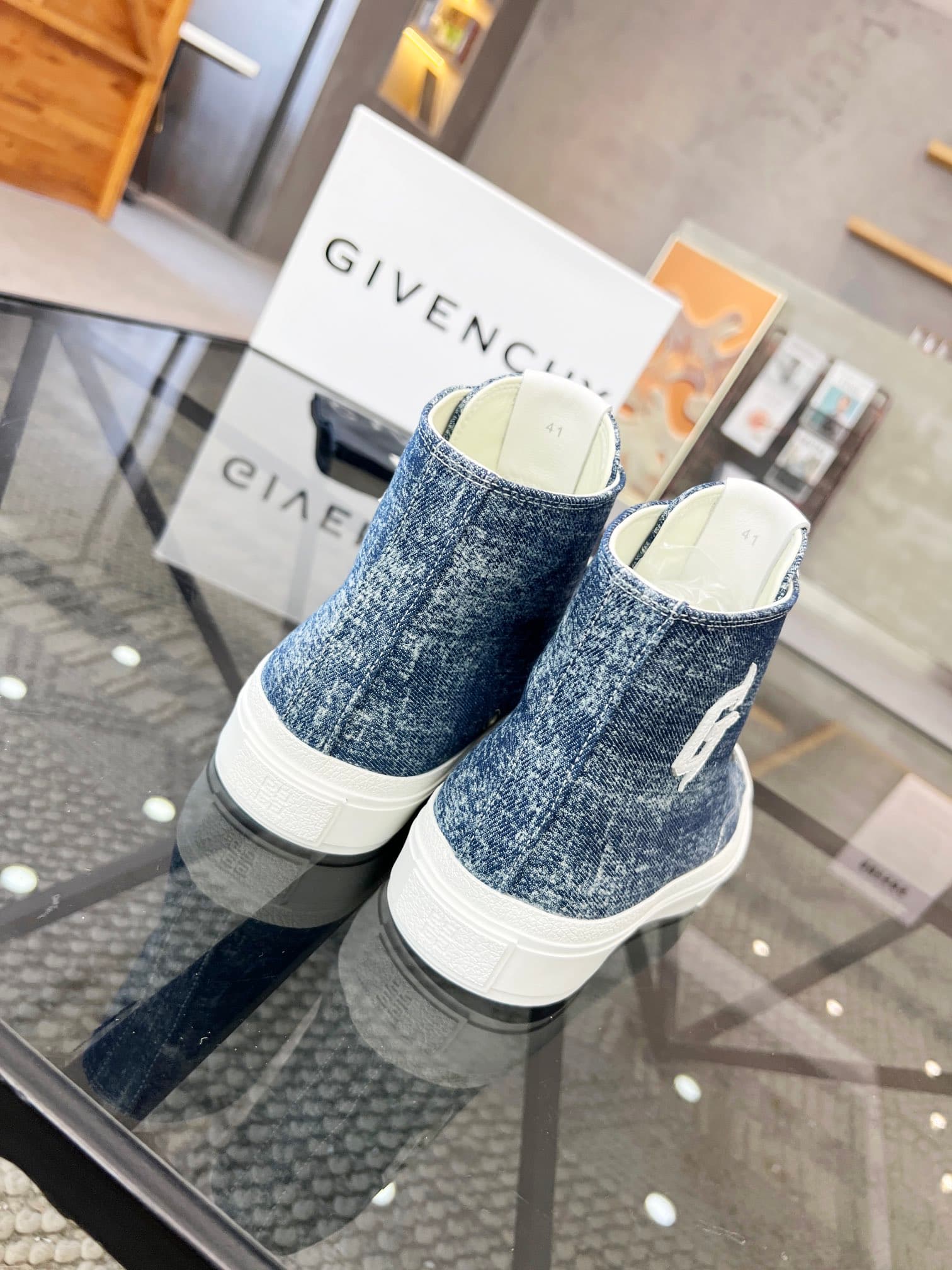 D12 real 💰  J  🔍 Top purchasing agents 🇮🇹 Ji Pao Street Couple 👫 New high top boots are coming, a super popular sports hot item in the counter. The original factory is equipped with Italian imported cowhide and fabric, with a classic appearance and a new  — image 7