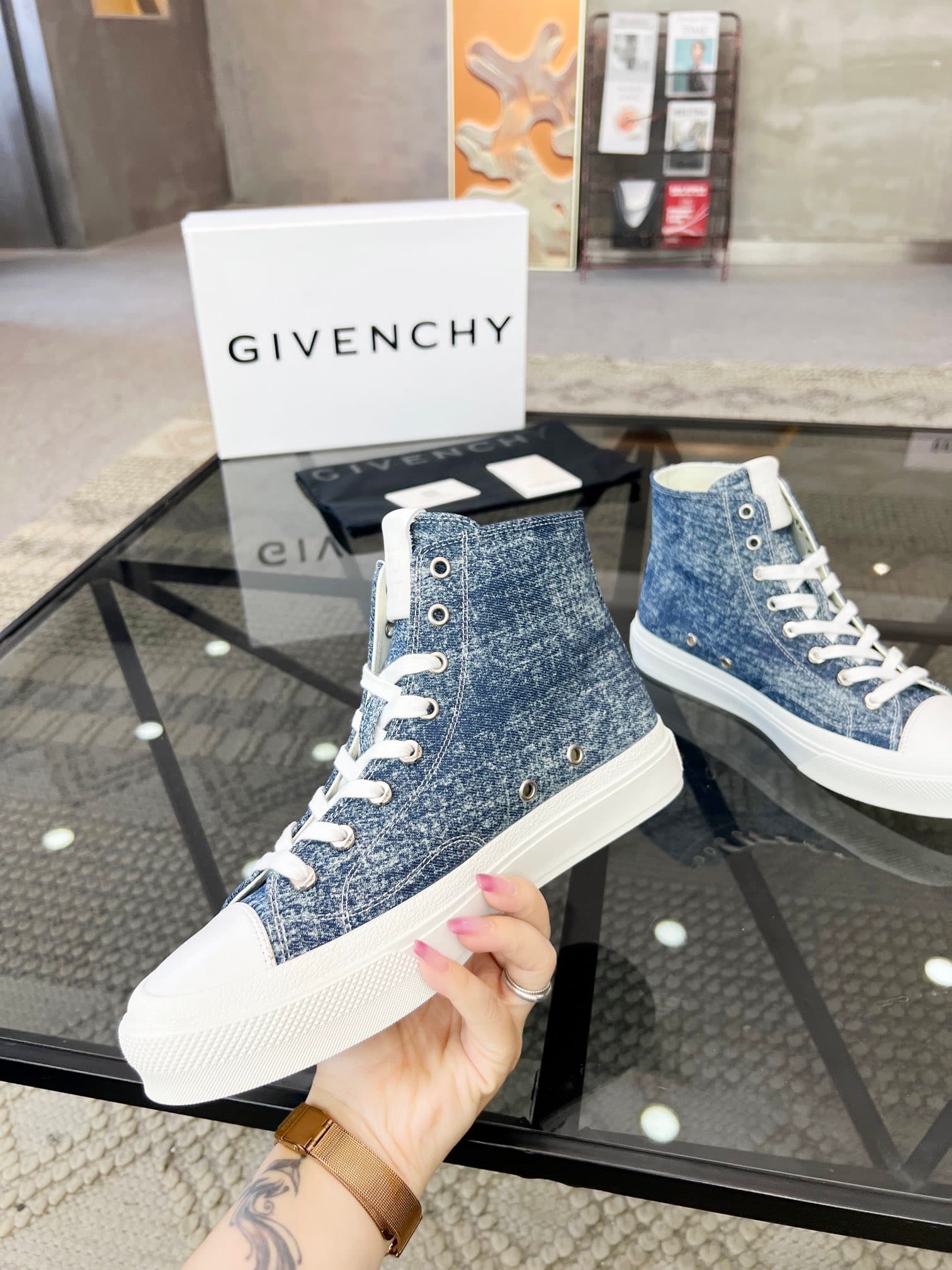 D12 real 💰  J  🔍 Top purchasing agents 🇮🇹 Ji Pao Street Couple 👫 New high top boots are coming, a super popular sports hot item in the counter. The original factory is equipped with Italian imported cowhide and fabric, with a classic appearance and a new  — image 4