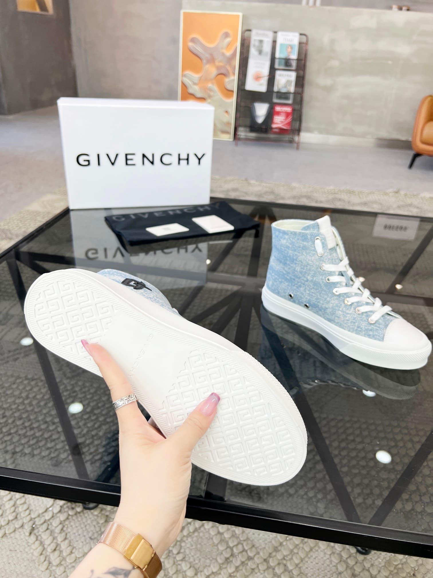 D18 J  🔍 Top purchasing agents 🇮🇹 Ji Pao Street Couple 👫 New high top boots are coming, a super popular sports hot item in the counter. The original factory is equipped with Italian imported cowhide and fabric, with a classic appearance and a new sole tha — image 8