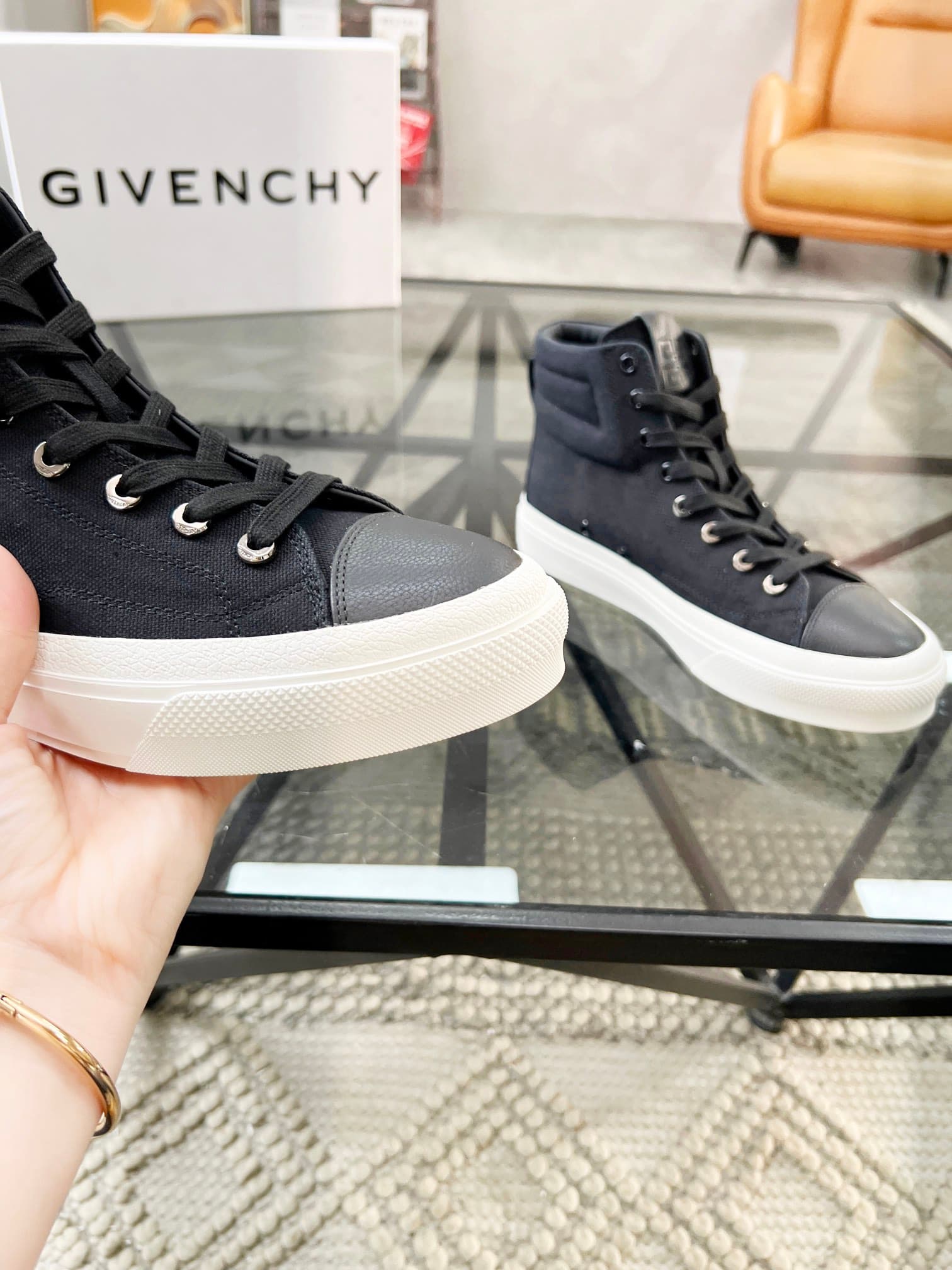 D2 real 💰   J  🔍 Top purchasing agents 🇮🇹 Ji Pao Street Couple 👫 New high top boots are coming, a super popular sports hot item in the counter. The original factory is equipped with Italian imported cowhide and fabric, with a classic appearance and a new  — image 6