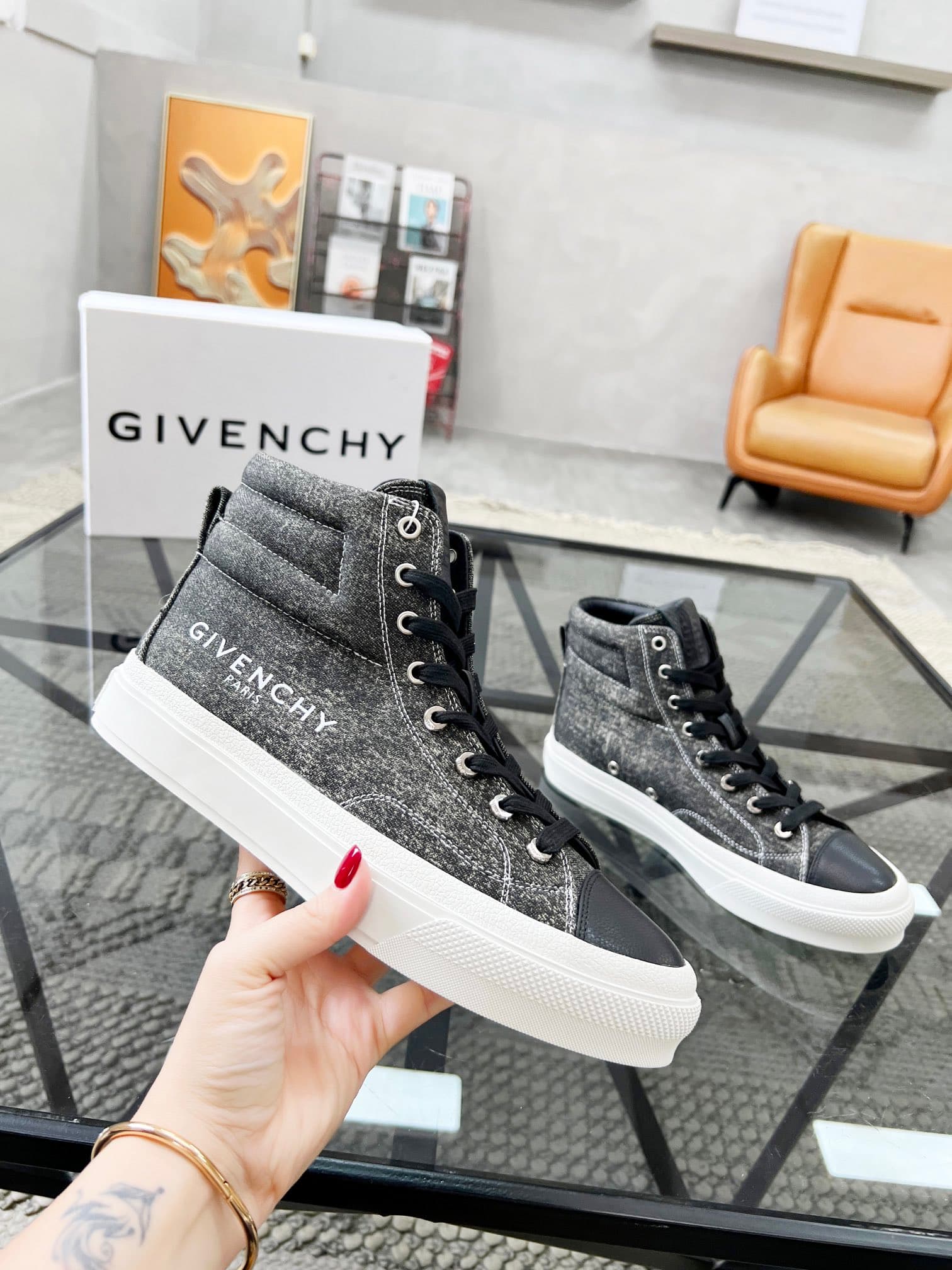 D4 real 💰  J  🔍 Top purchasing agents 🇮🇹 Ji Pao Street Couple 👫 New high top boots are coming, a super popular sports hot item in the counter. The original factory is equipped with Italian imported cowhide and fabric, with a classic appearance and a new s — image 5
