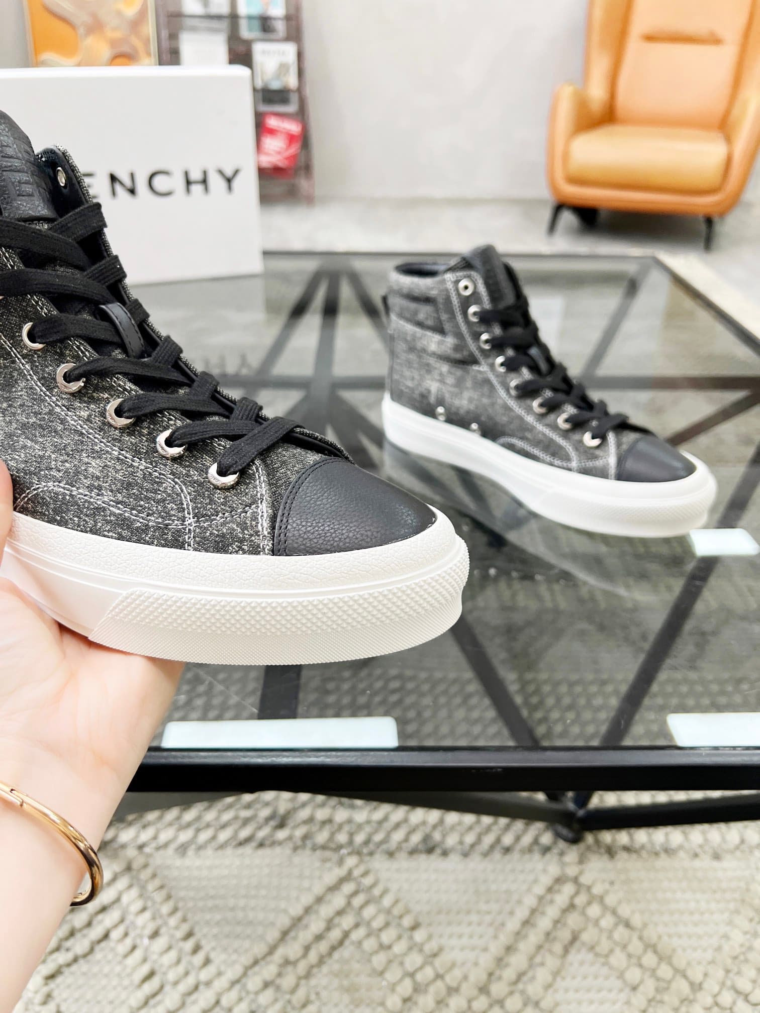 D4 real 💰  J  🔍 Top purchasing agents 🇮🇹 Ji Pao Street Couple 👫 New high top boots are coming, a super popular sports hot item in the counter. The original factory is equipped with Italian imported cowhide and fabric, with a classic appearance and a new s — image 6