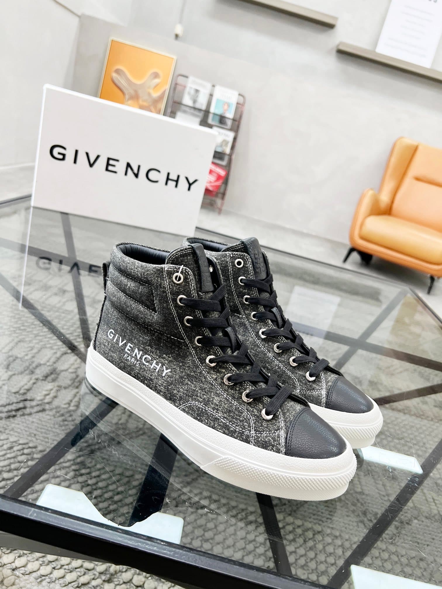 D4 real 💰  J  🔍 Top purchasing agents 🇮🇹 Ji Pao Street Couple 👫 New high top boots are coming, a super popular sports hot item in the counter. The original factory is equipped with Italian imported cowhide and fabric, with a classic appearance and a new s — image 2