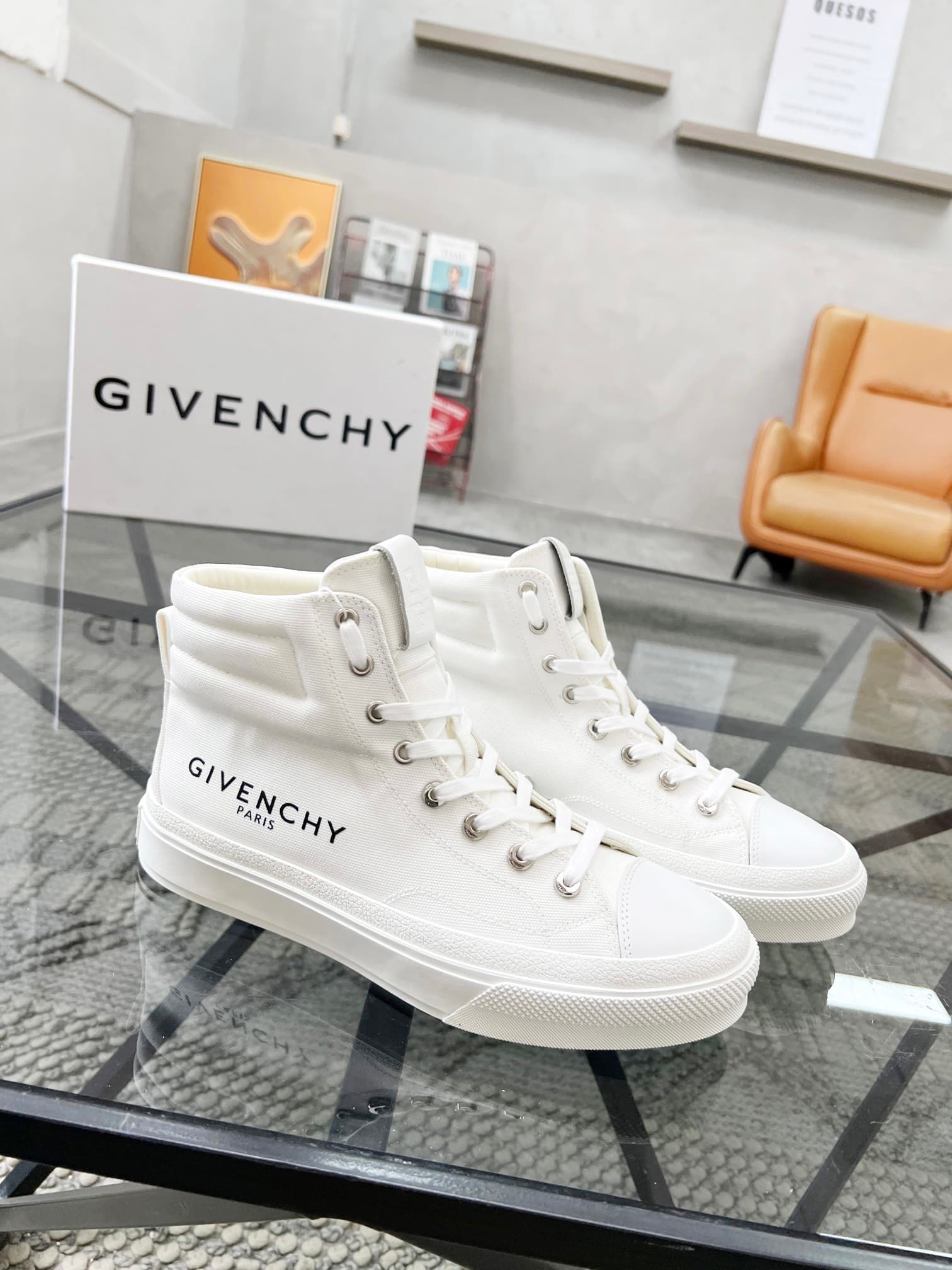 D5 real 💰  J  🔍 Top purchasing agents 🇮🇹 Ji Pao Street Couple 👫 New high top boots are coming, a super popular sports hot item in the counter. The original factory is equipped with Italian imported cowhide and fabric, with a classic appearance and a new s — image 2