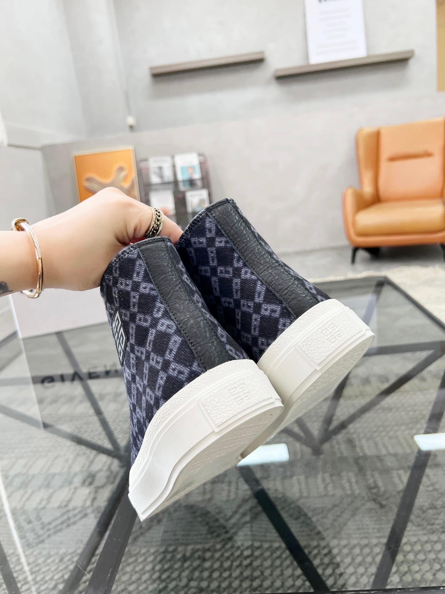 D6 real 💰   J  🔍 Top purchasing agents 🇮🇹 Ji Pao Street Couple 👫 New high top boots are coming, a super popular sports hot item in the counter. The original factory is equipped with Italian imported cowhide and fabric, with a classic appearance and a new  — image 8