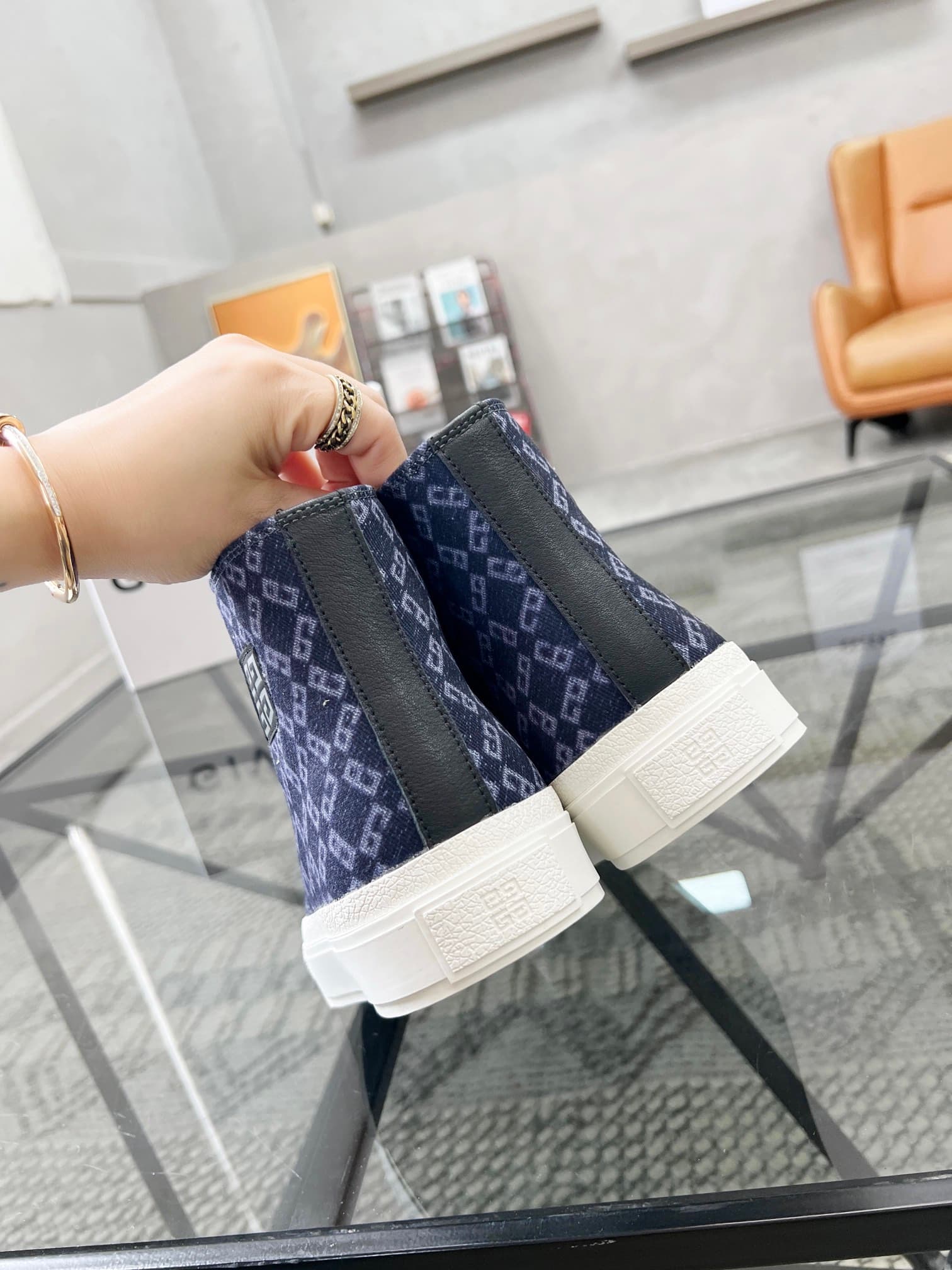 D8 real 💰  J  🔍 Top purchasing agents 🇮🇹 Ji Pao Street Couple 👫 New high top boots are coming, a super popular sports hot item in the counter. The original factory is equipped with Italian imported cowhide and fabric, with a classic appearance and a new s — image 8
