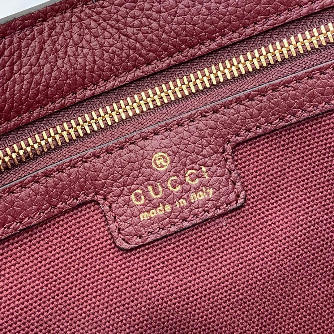 C4058 ‼️【New Product】2024 autumn/winter collection – a fresh interpretation of Gucci Jackie. The 1961 shoulder bag is made from high-quality Gucci Rosso Ancora leather. It features a new light gold-colored push-button closure, highlighting the exquisite c — image 8