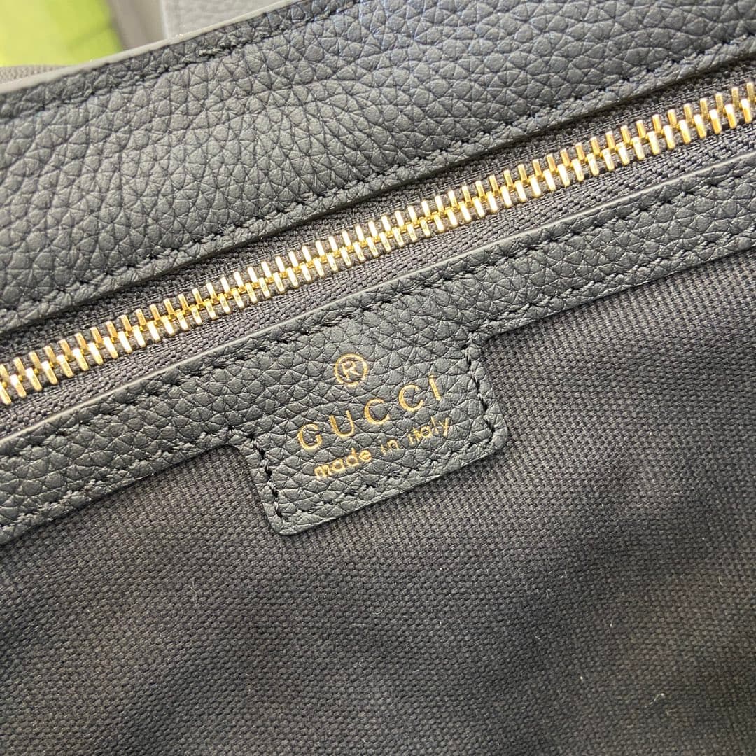 C4057 ‼️【New Product】2024 autumn/winter collection – a fresh interpretation of Gucci Jackie. The 1961 shoulder bag is made from high-quality Gucci Rosso Ancora leather. It features a new light gold-colored push-button closure, highlighting the brand’s exq — image 8