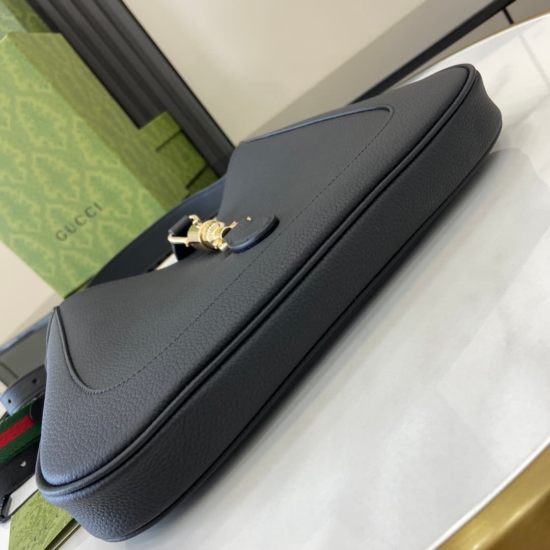 C4057 ‼️【New Product】2024 autumn/winter collection – a fresh interpretation of Gucci Jackie. The 1961 shoulder bag is made from high-quality Gucci Rosso Ancora leather. It features a new light gold-colored push-button closure, highlighting the brand’s exq — image 4