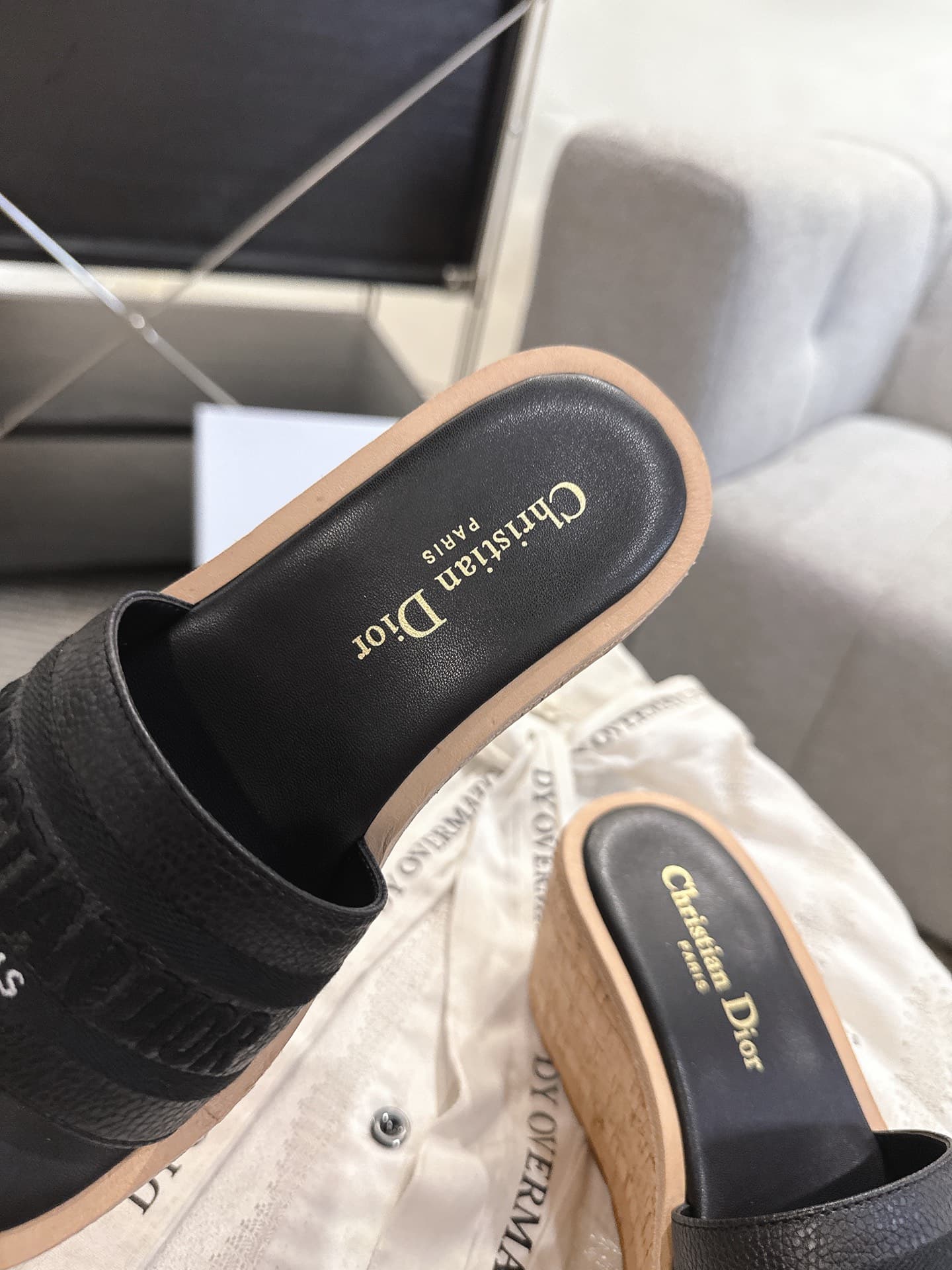 D5978 Dior Dior 2025 – New spring/summer model. Dway jelly-colored platform shoes with a CD logo embroidered on the upper, thick heel, round toe, and mixed-color toe-hiding slippers — image 4