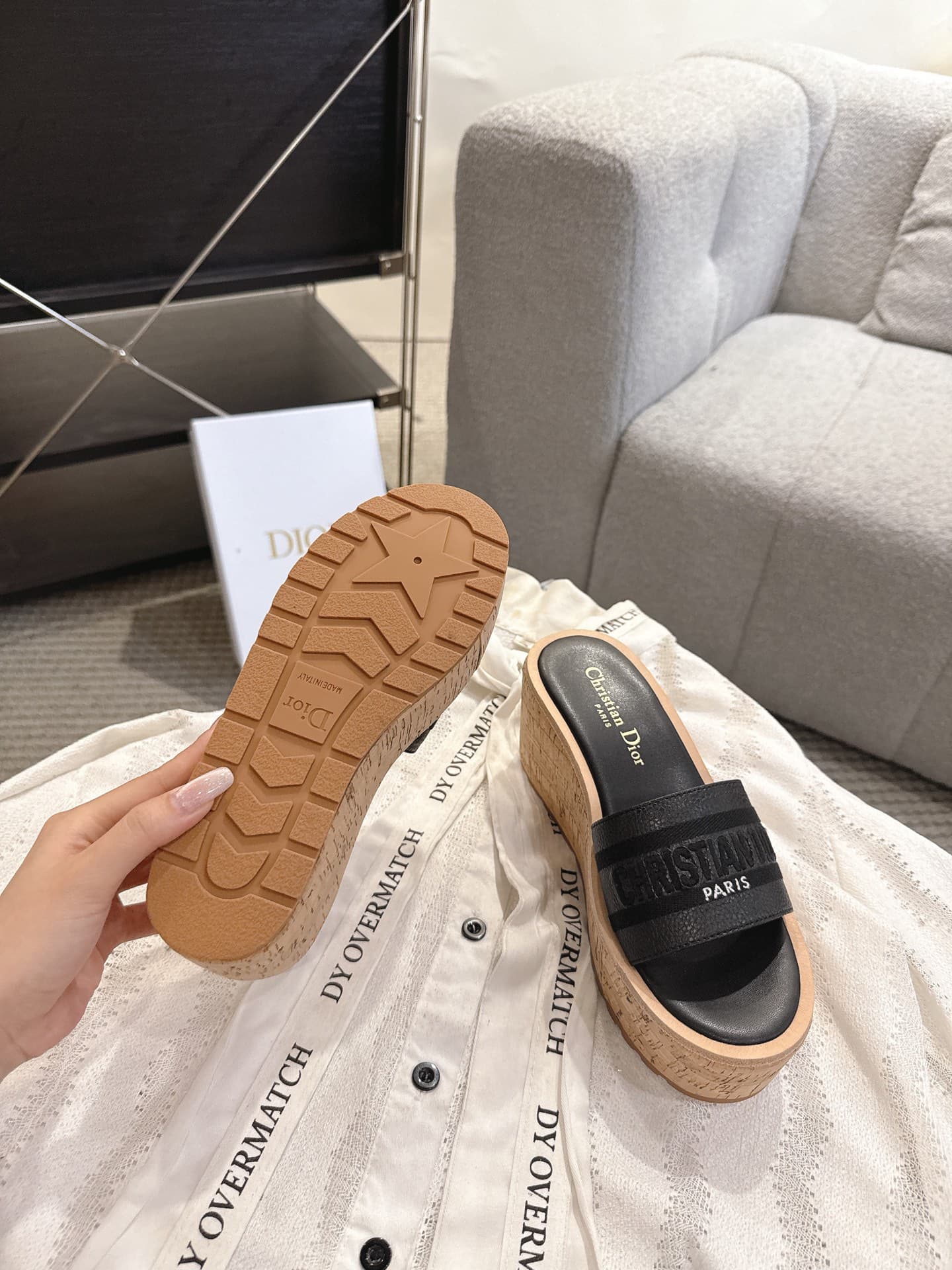 D5978 Dior Dior 2025 – New spring/summer model. Dway jelly-colored platform shoes with a CD logo embroidered on the upper, thick heel, round toe, and mixed-color toe-hiding slippers — image 6
