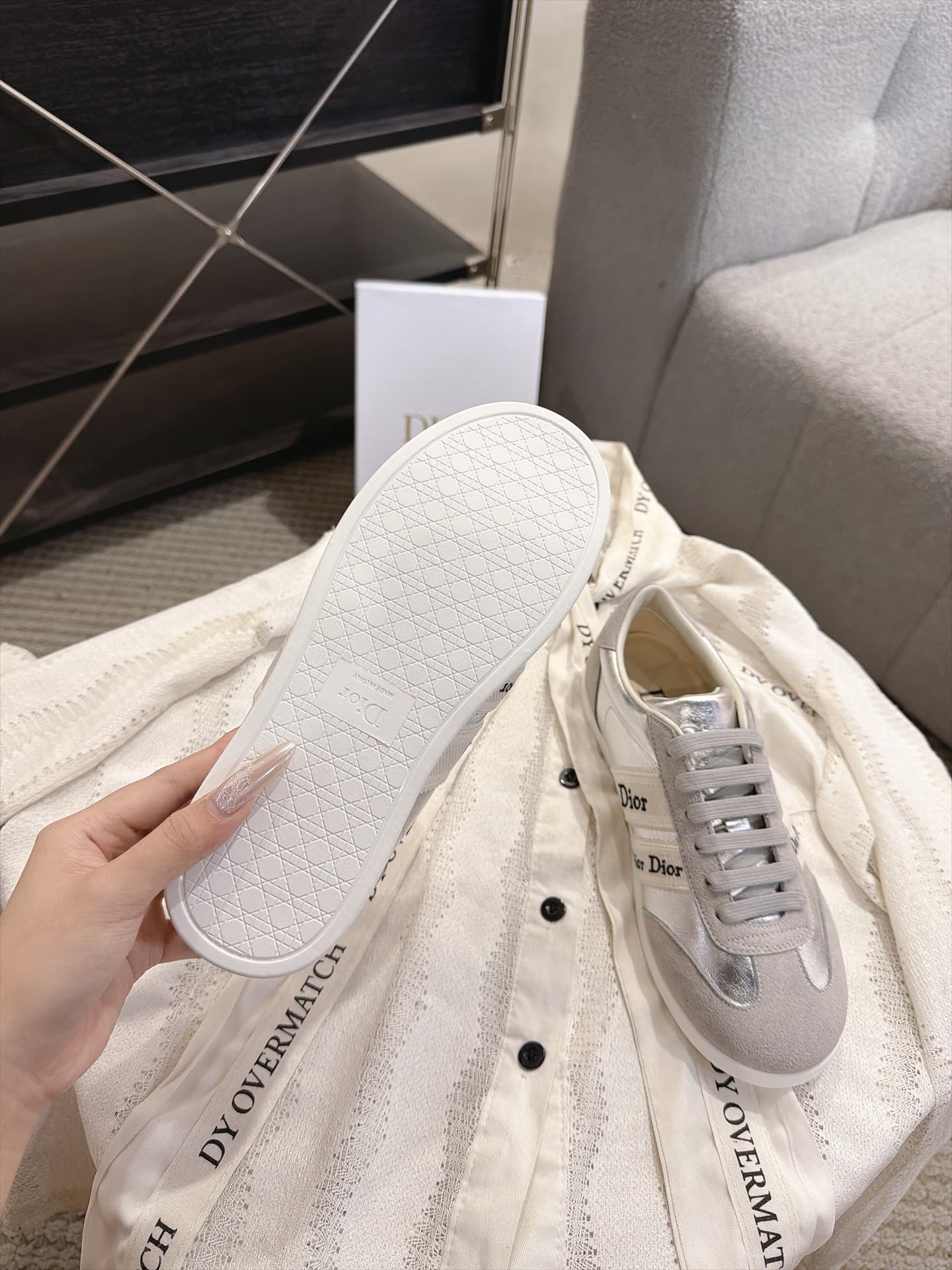D5870 Vintage/retro Dior Ribbon lace embroidered sneakers, retro Dutch-style shoes — image 8