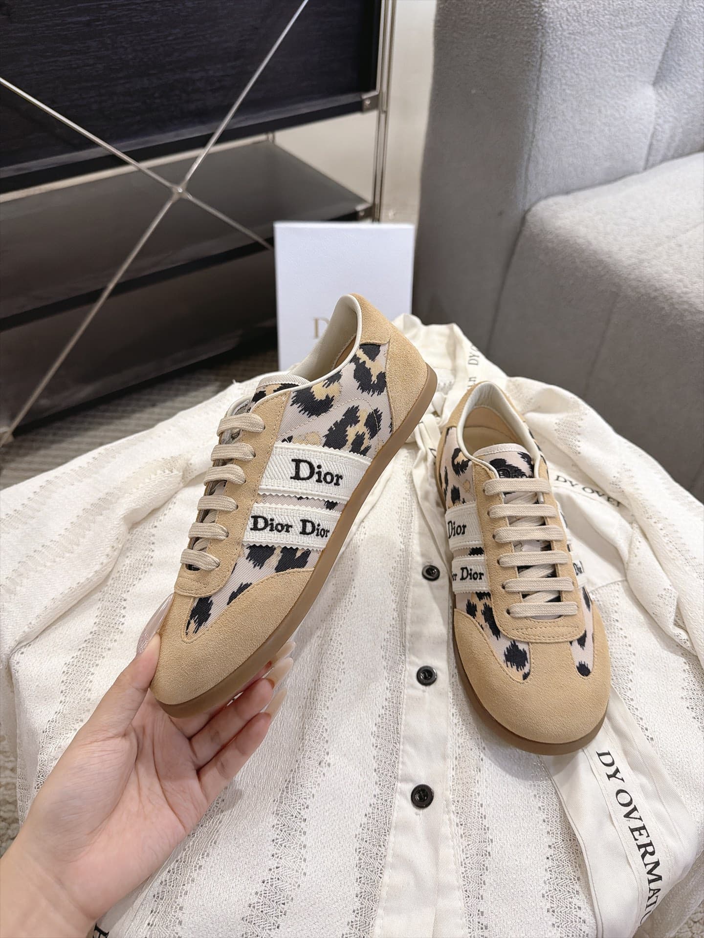 D5866 Vintage/retro Dior Ribbon lace embroidered sneakers, retro Schuhe — image 3