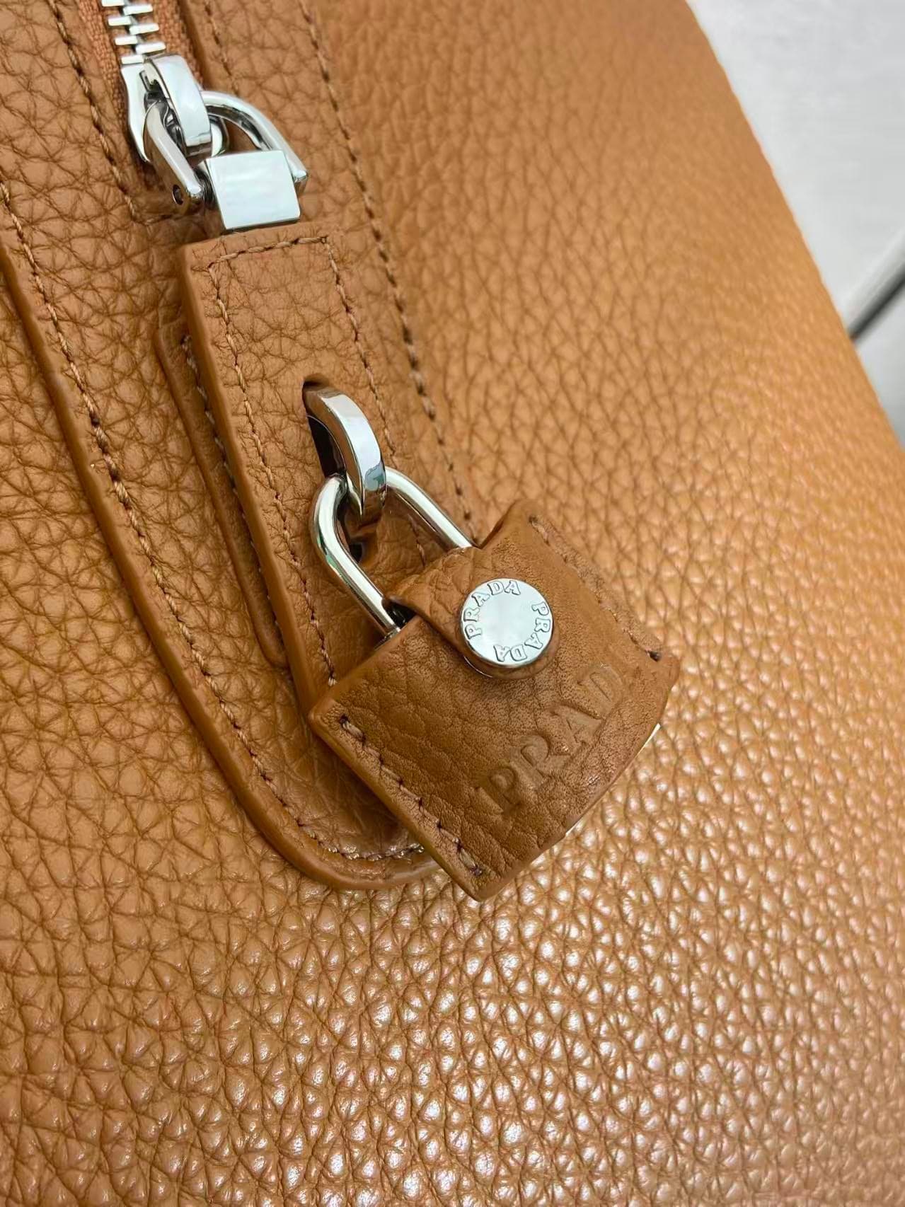 C7002 🎉New travel bag🎉2VC048 (372)🎉🎉 — image 8