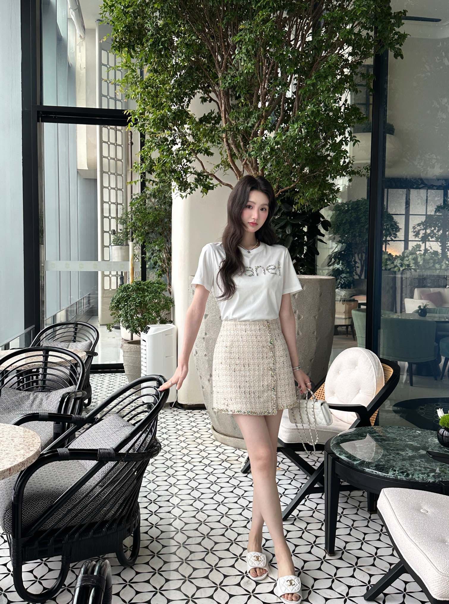 C18425 The galaxy shines 🪩chanel26 diamond short-sleeve shirt — image 3