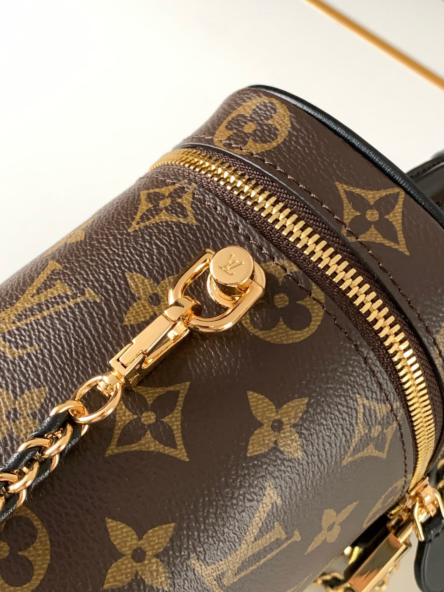 C5106 [Dynamic Chips] M45165 – High-quality original model [Exclusive background footage] 2020. During spring and summer, Nicolas Ghesquitère contributes to the contemporary style that Louis Vuitton continues to create for its travel line. This urban hand — image 6