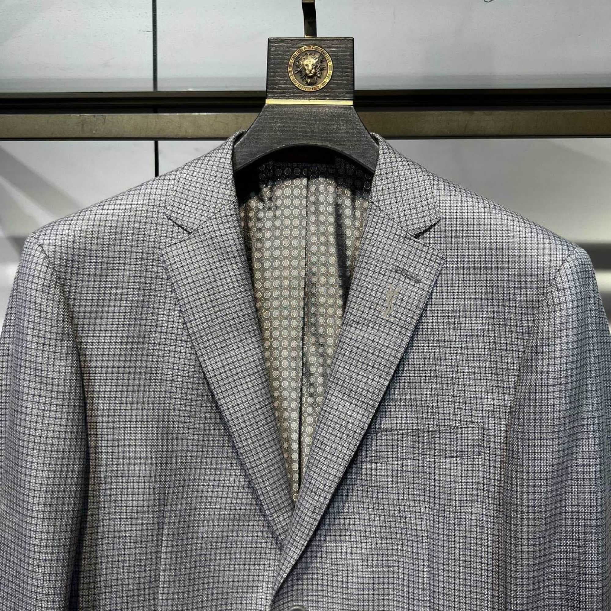 C18005 Single suit jacket, top-quality wool fabric. Fabric composition: 43% wool, 57% silk. Highly recommended by the store! The best-selling item! 🔥 [YSL] Original high-end suit set, identical to the official website version, new designs from fashion sho — image 3