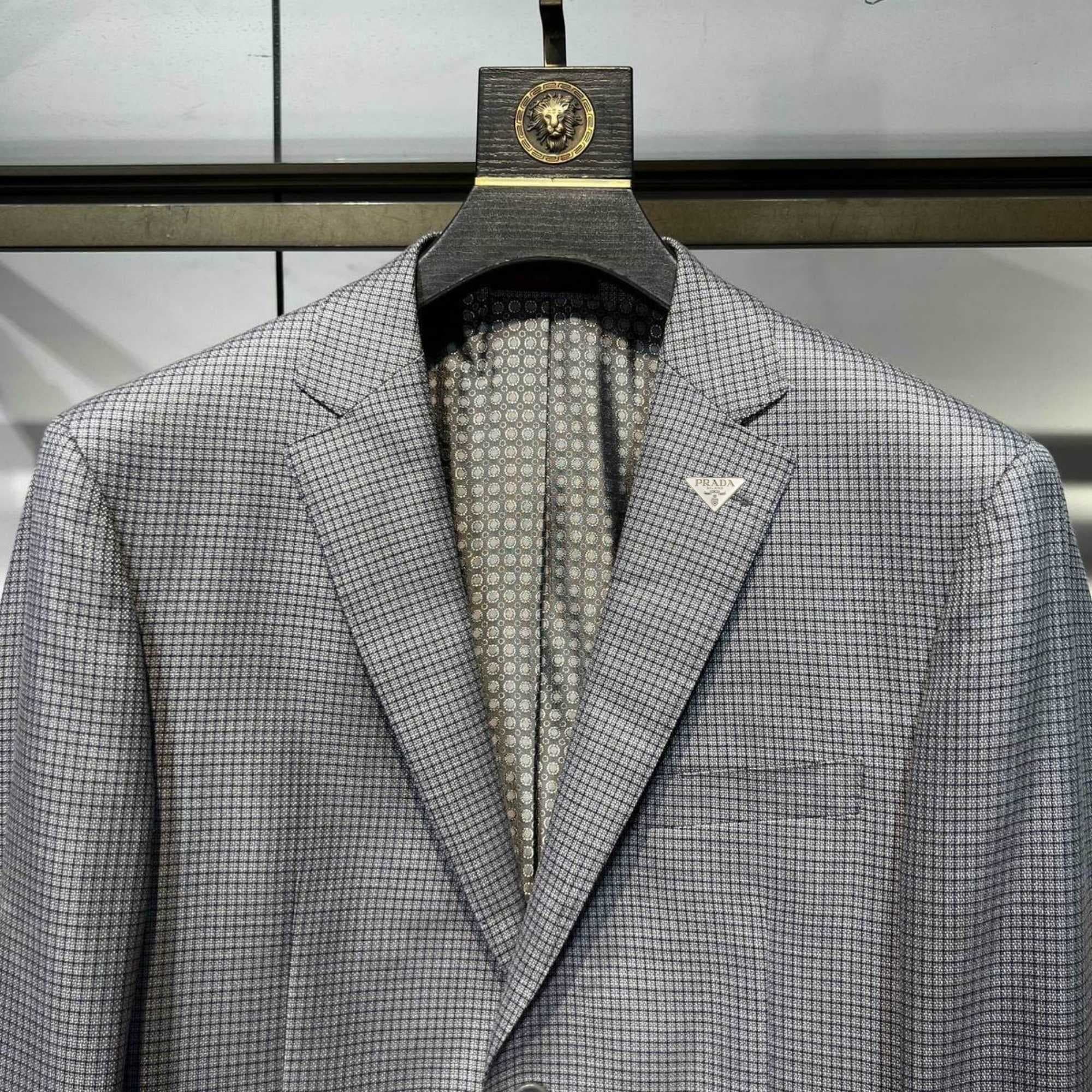C17989 Single suit jacket, top-quality wool fabric. Fabric composition: 43% wool, 57% silk. Highly recommended by the store! A must-have item! 🔥 [Prada PRADA] Original high-end suit set, identical to the products on the official website. New designs from  — image 3