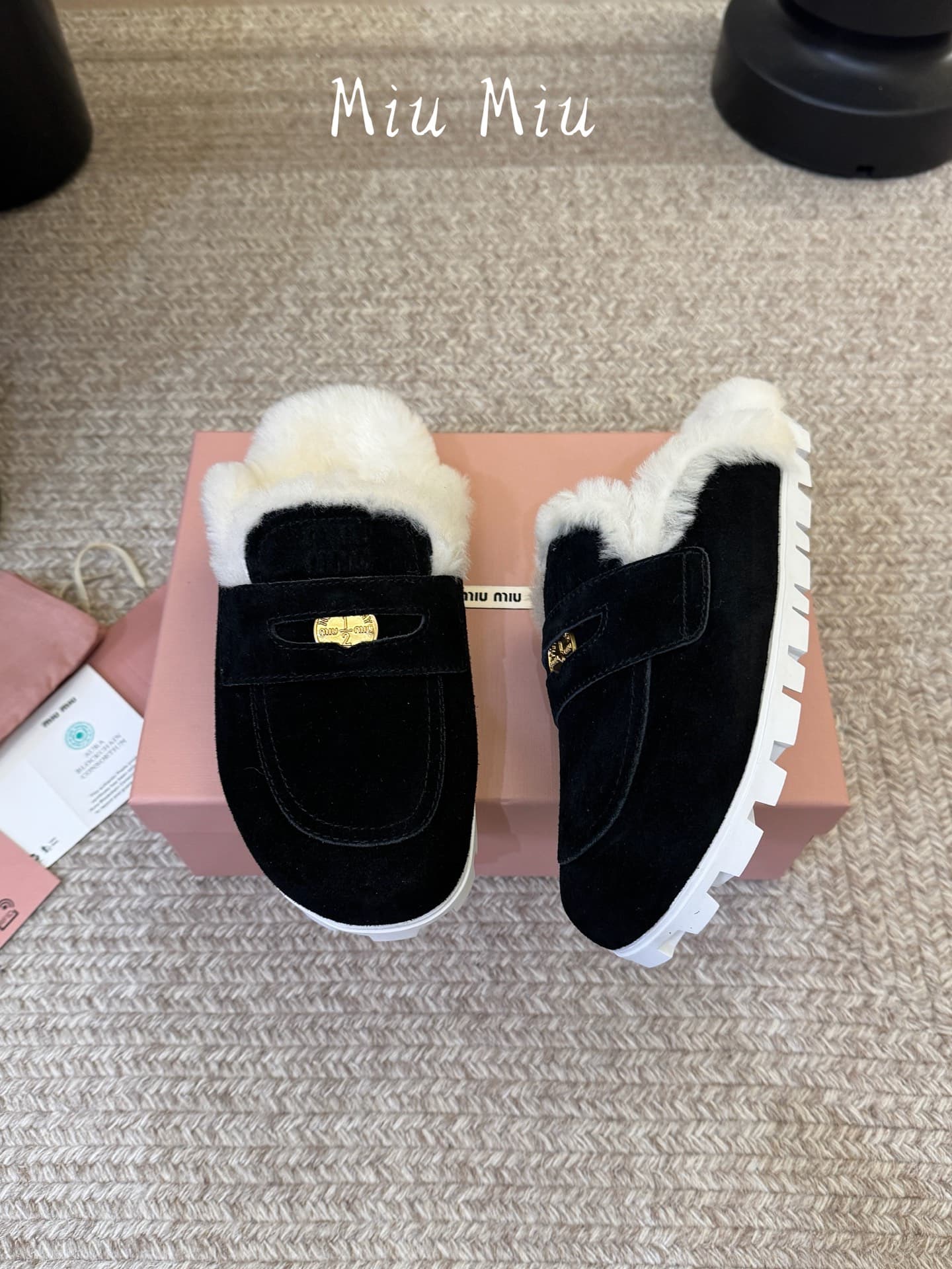 D10570 MiuMiu/缪缪’s latest popular autumn/winter boots with fur lining – semi-enclosed style — image 2