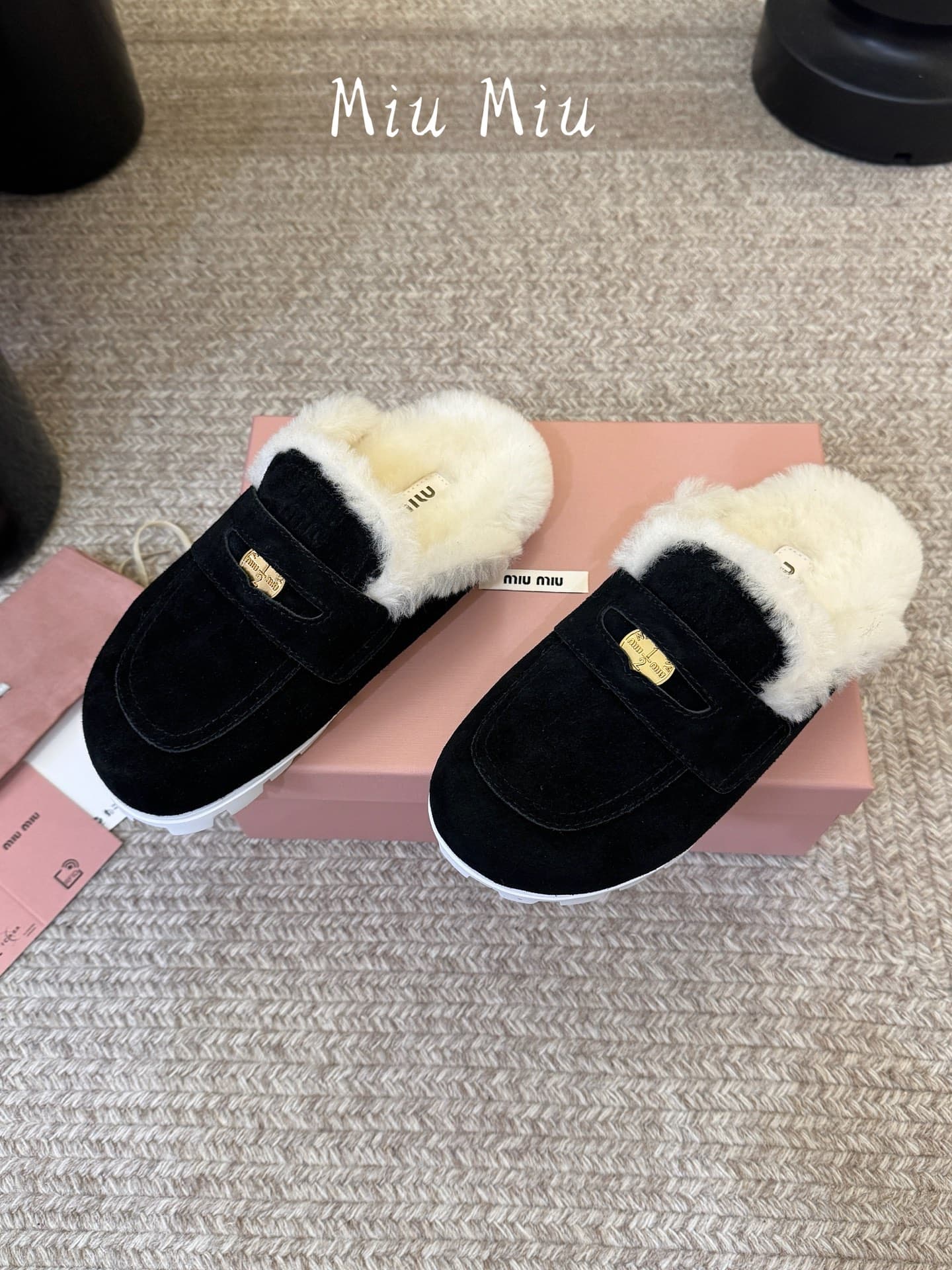 D10570 MiuMiu/缪缪’s latest popular autumn/winter boots with fur lining – semi-enclosed style — image 4
