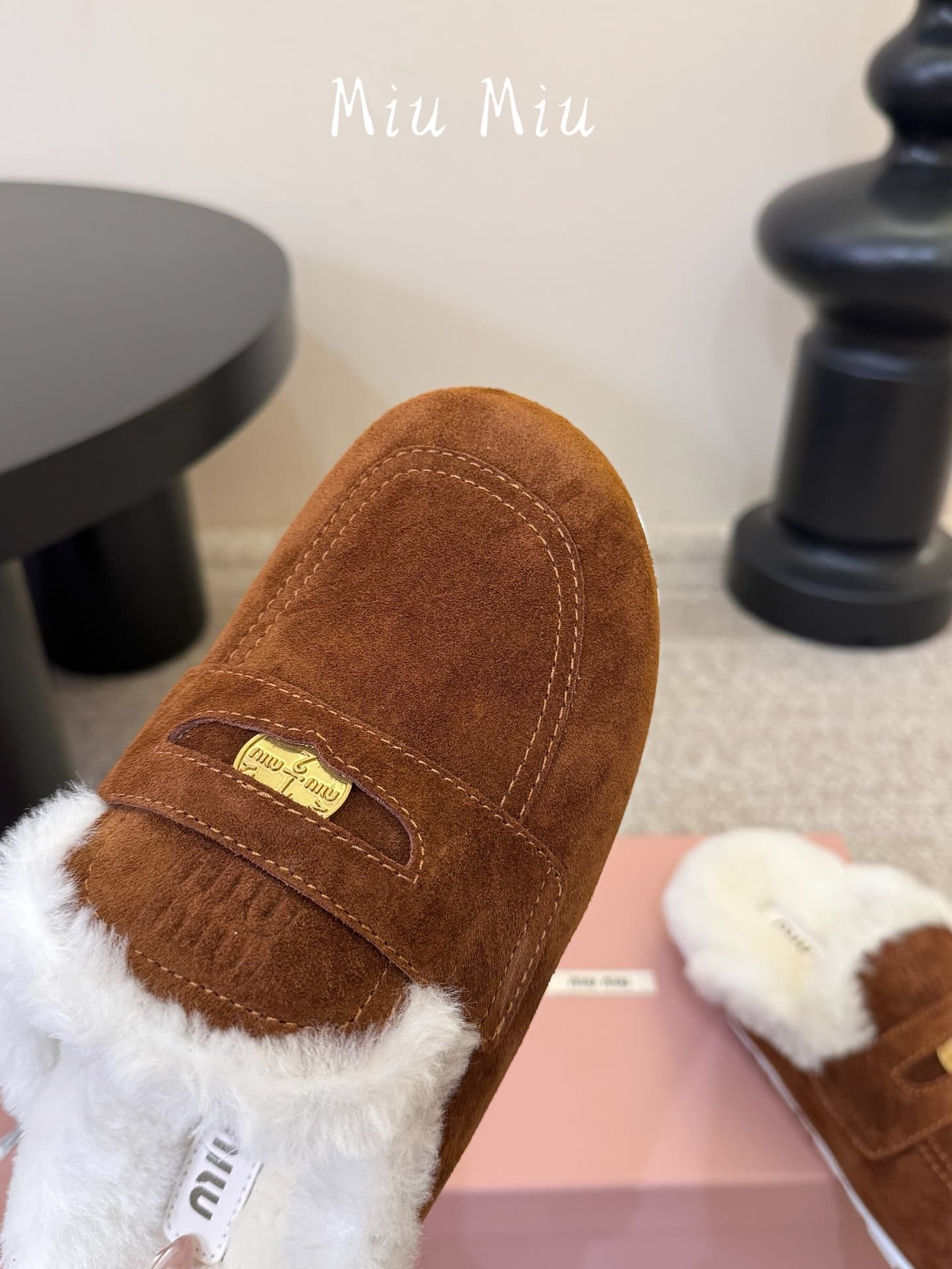 D10569 MiuMiu/缪缪’s latest popular autumn/winter bootie sandals with fur lining – semi-enclosed style — image 5