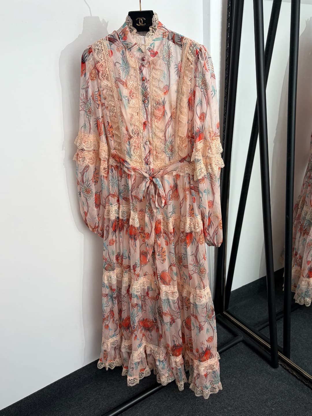 C18290 Style code: 20264730 Zimmermann* New model – French-style elegant floral print, lace and ruching on the waist, long skirt with straps for the inner layer. Colors: pink, black. S-XL sizes. [Size M: Chest circumference 88, skirt length 94; shoulder w — image 4