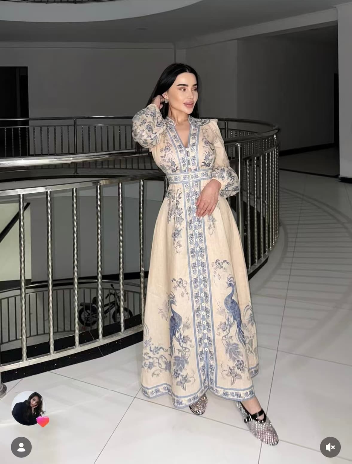 C18219 Size code: 20252712. Zimmermann new model, elegant vintage/retro floral print, V-neck, waist-catching lantern-length dress. Colors: blue, pink, brown. S-XL sizes available. [Size M: bust 92, waist 78, sleeve length 65, total length 145, weight 0. 6 — image 4