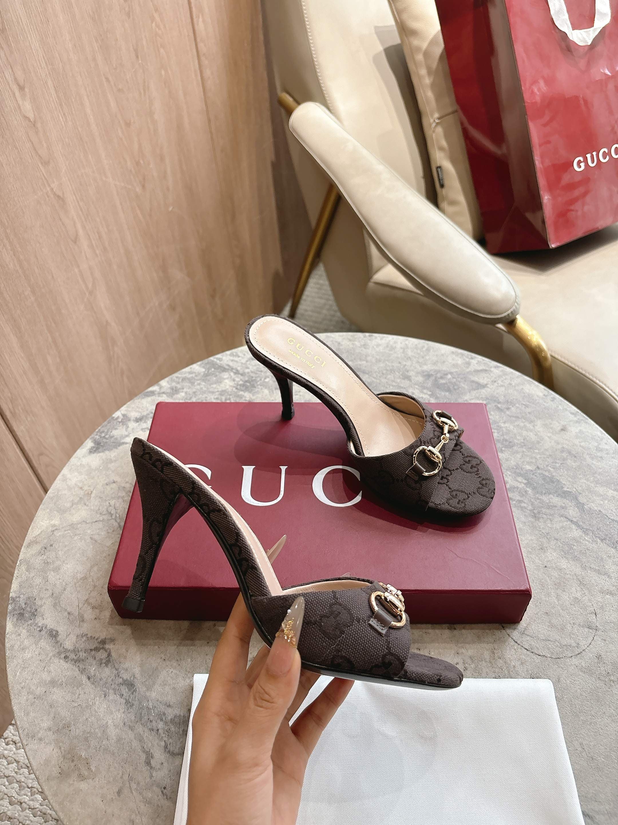 D7217 🌼💰 (Leather sole + 40) — image 2