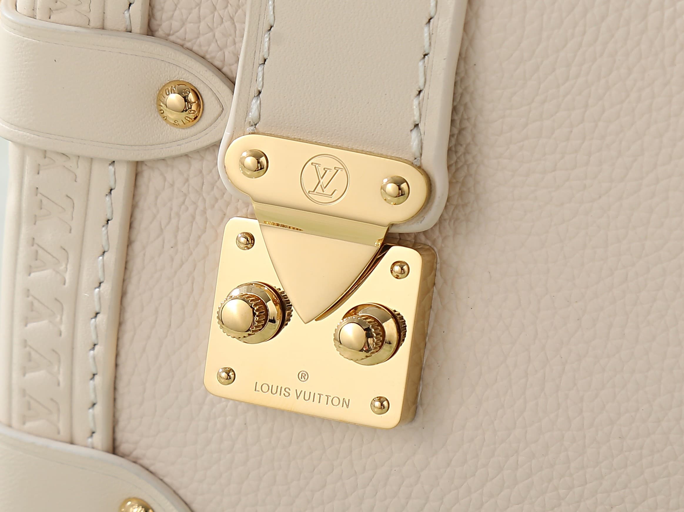 C5189 [Top-quality original items, exclusive real photos] M27438 Beige color; M23817 chain-shaped full-leather soft case; SIDE TRUNK small-sized handbag. This SIDE TRUNK small-handbag belongs to the LV Confett series. It features a compact shape made of l — image 6