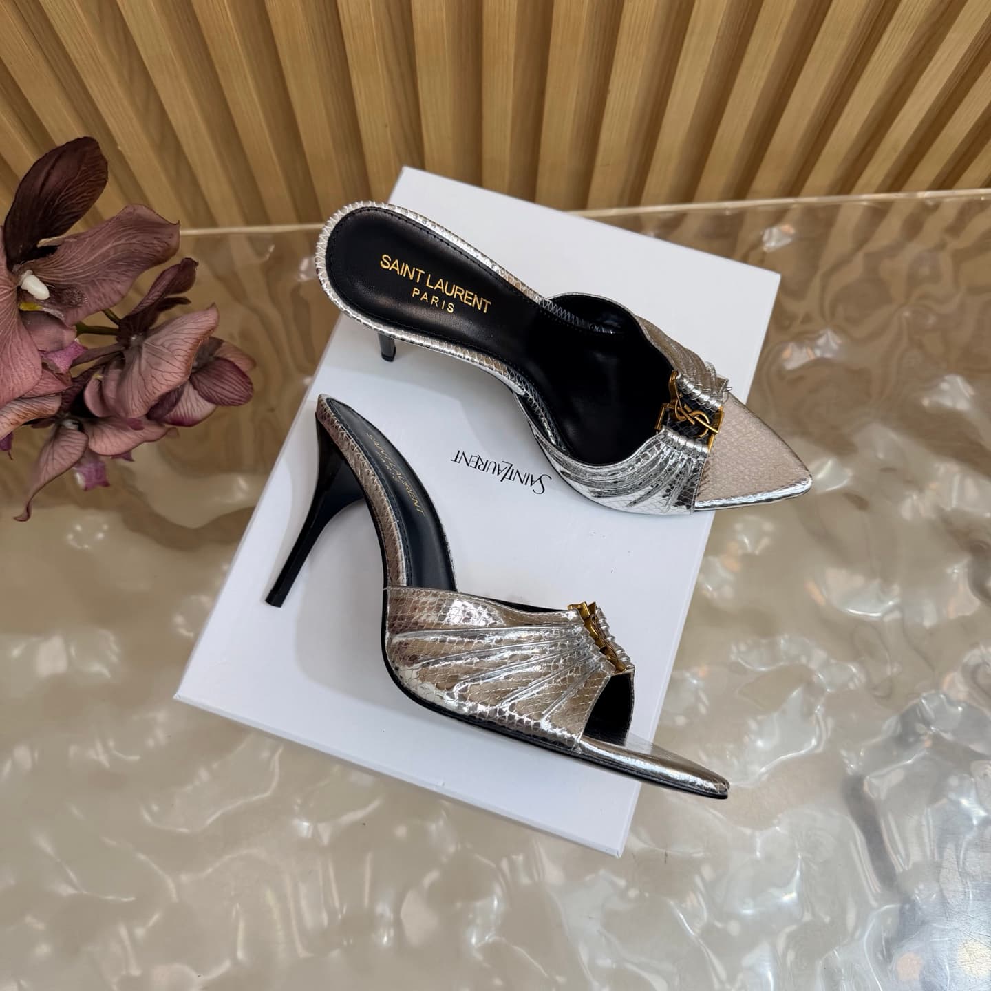 D12334 2026 Spring/Summer New Model YSL 🖤 Saint Laurent / Saint Laurent YSL slippers – an absolutely amazing and popular pair of slippers! — image 2