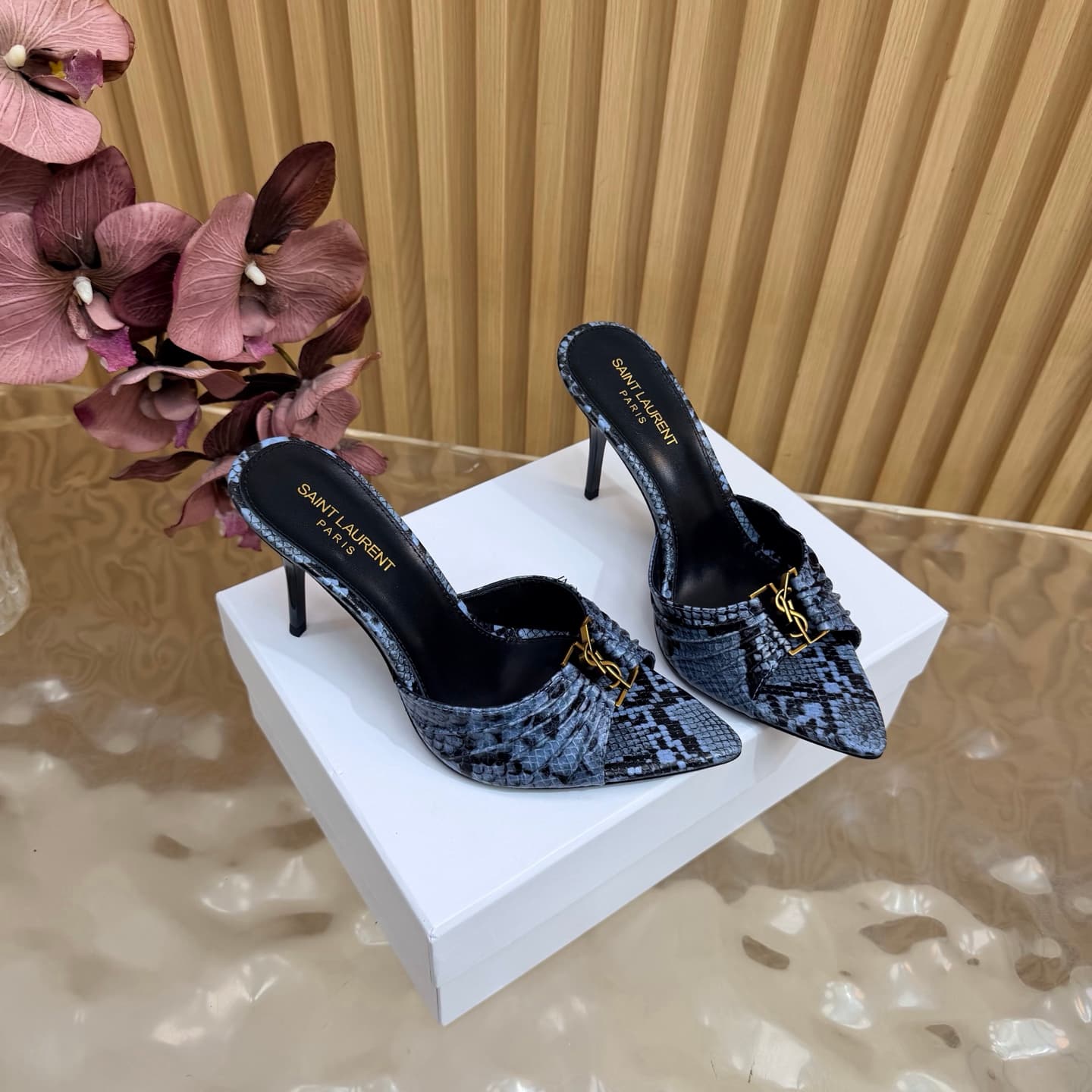 D12331 2026 Spring/Summer new model YSL 🖤 Saint Laurent / Saint Laurent YSL slippers – an absolutely amazing and popular pair of slippers! — image 3