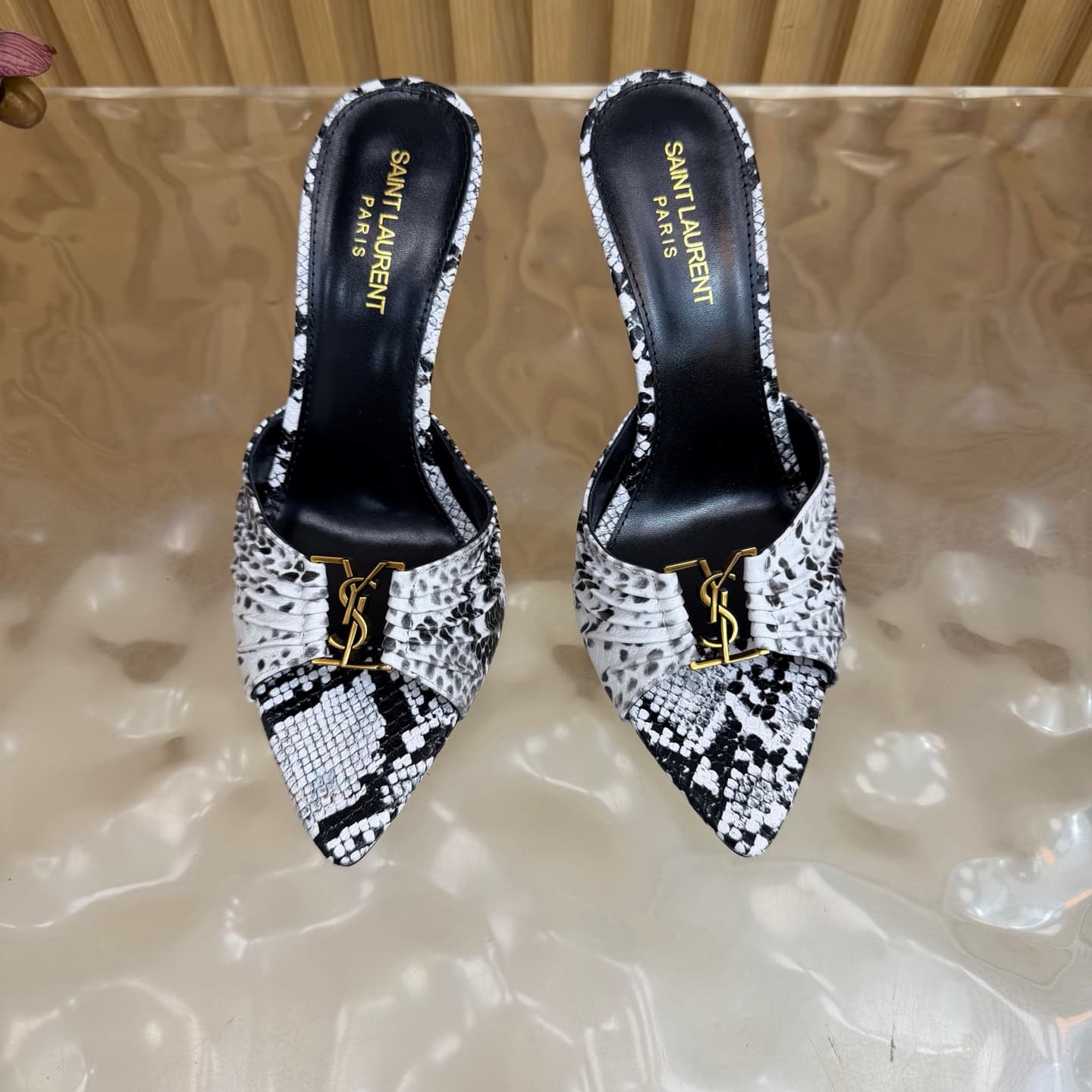 D12330 2026 Spring/Summer New Model YSL 🖤 Saint Laurent / Saint Laurent YSL slippers – an absolutely amazing and popular pair of slippers! — image 5