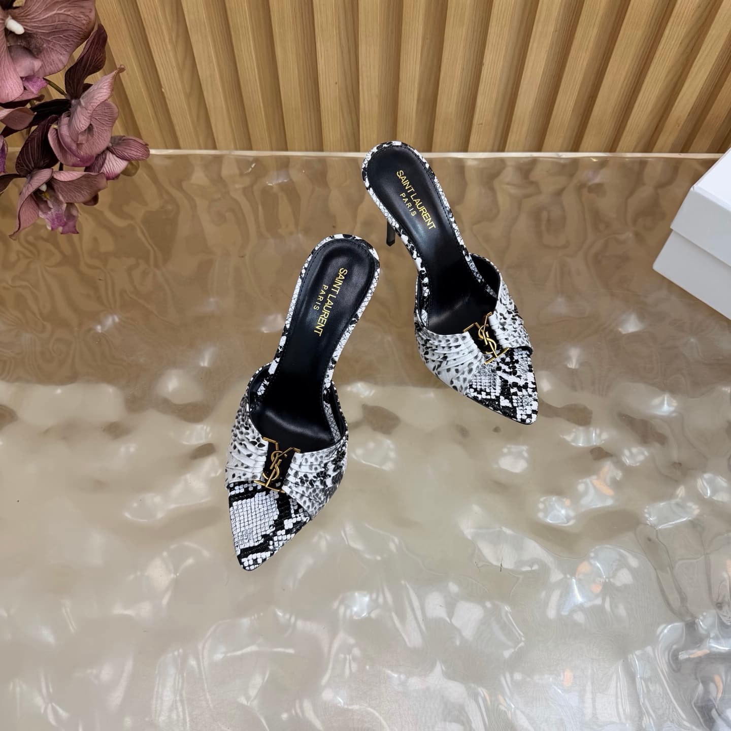 D12330 2026 Spring/Summer New Model YSL 🖤 Saint Laurent / Saint Laurent YSL slippers – an absolutely amazing and popular pair of slippers! — image 6